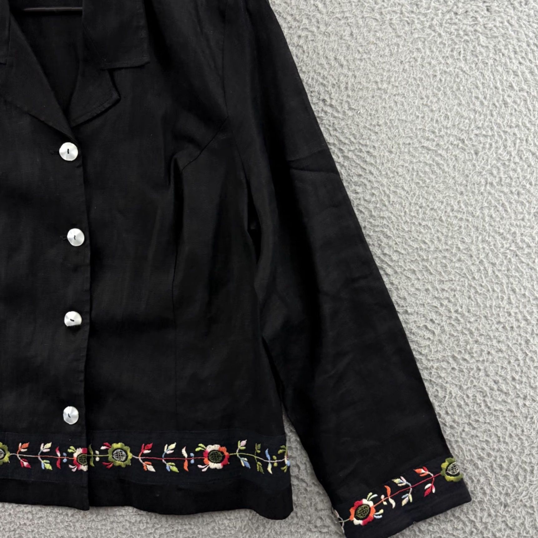 Vintage VINTAGE Clio Shirt Womens Large Black Linen Embroidered Button Boho Cottagecore Size M / US 6-8 / IT 42-44 - 5 Thumbnail