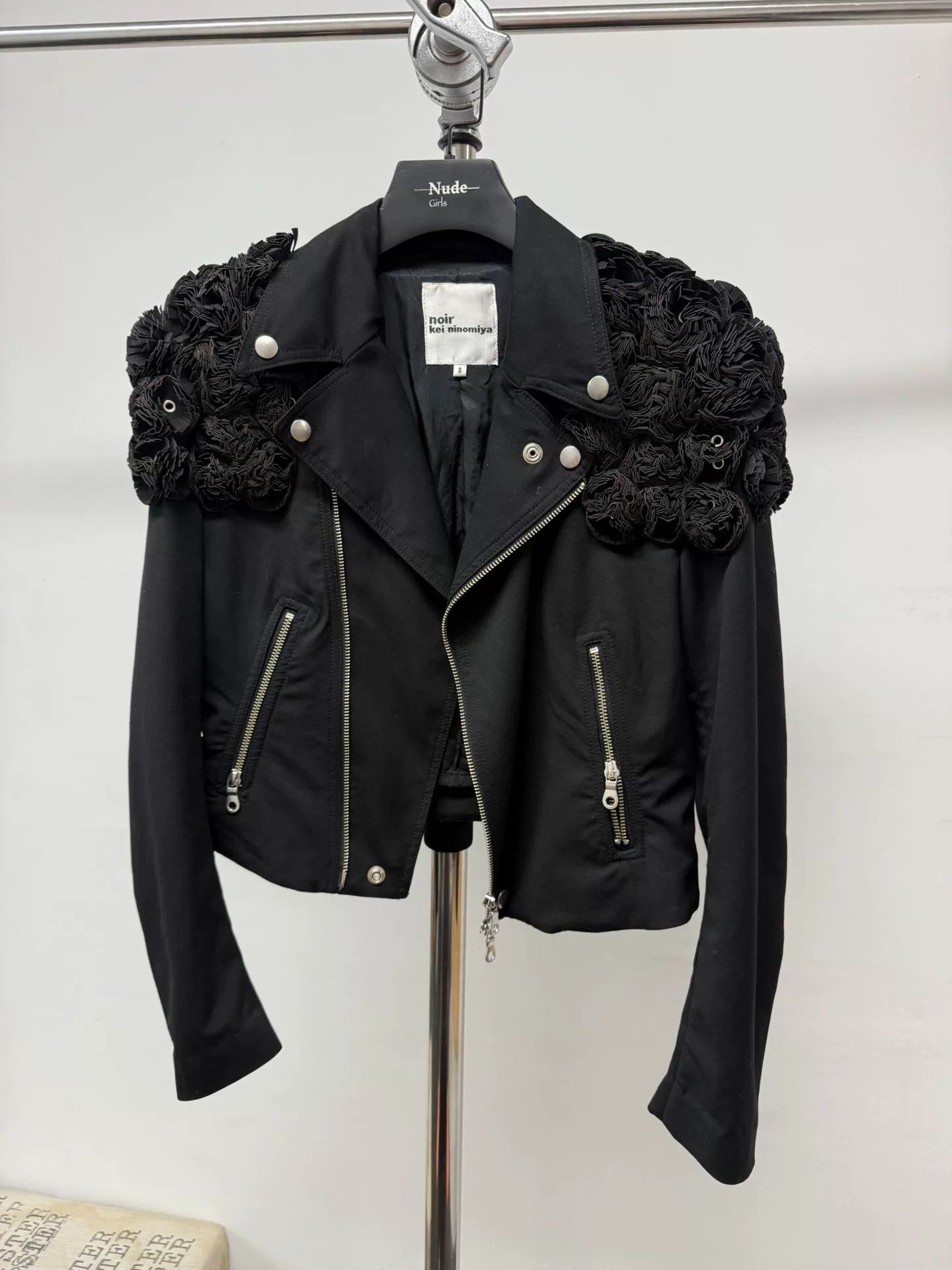 Noir Kei Ninomiya Black Floral Embellished Biker Jacket Size US S / EU 44-46 / 1 - 1 Thumbnail
