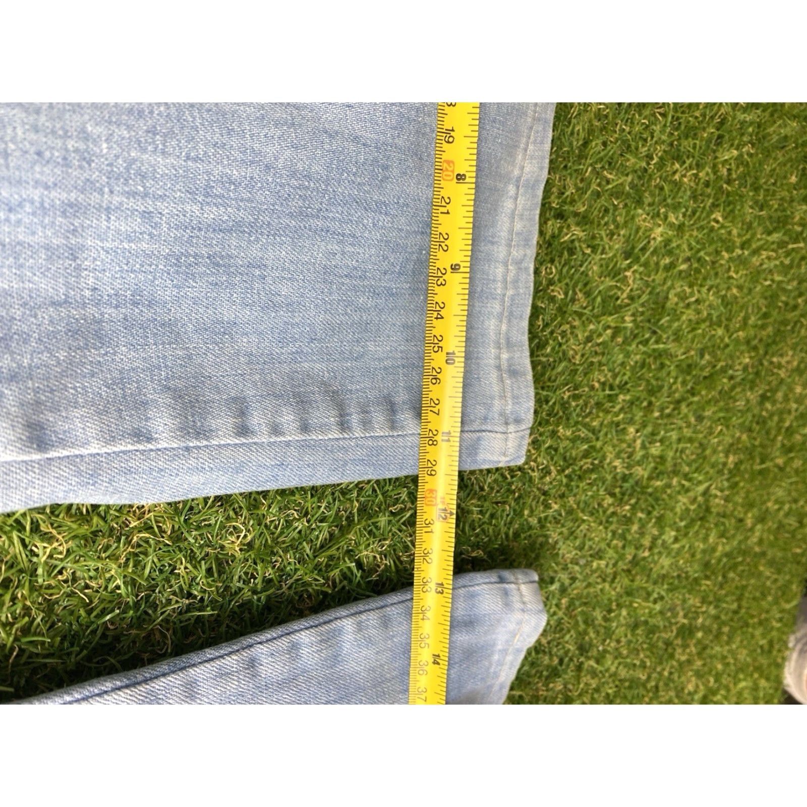 Wrangler VINTAGE Wrangler Flame Resistant Jeans 28 Regular Blue Denim 80s 90s Western USA Bell Bottoms Mens Womens Girls Boys Size 28" / US 6 / IT 42 - 7 Thumbnail