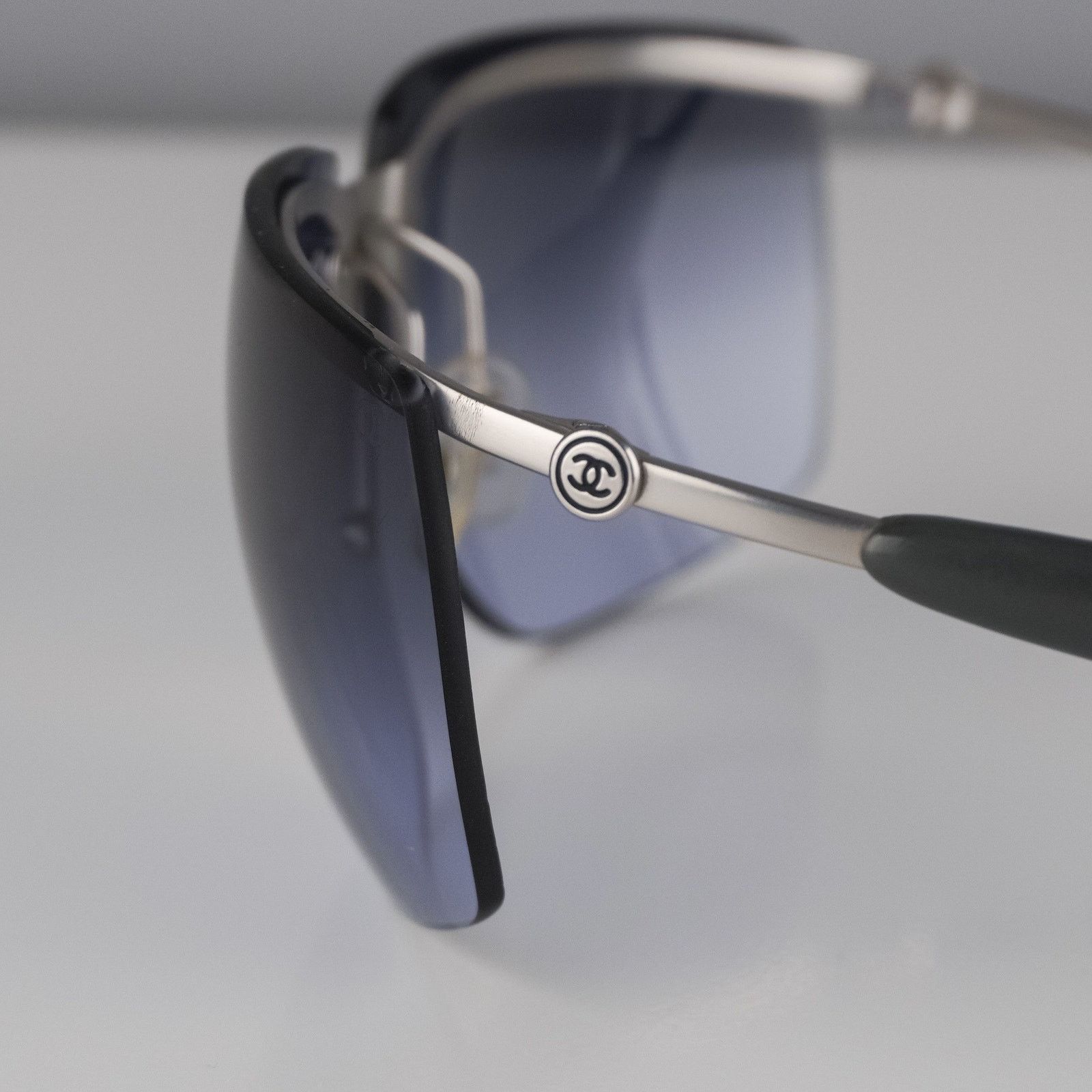 Chanel Vintage rare chanel CC silver logo rimless sunglasses Size ONE SIZE - 6 Thumbnail