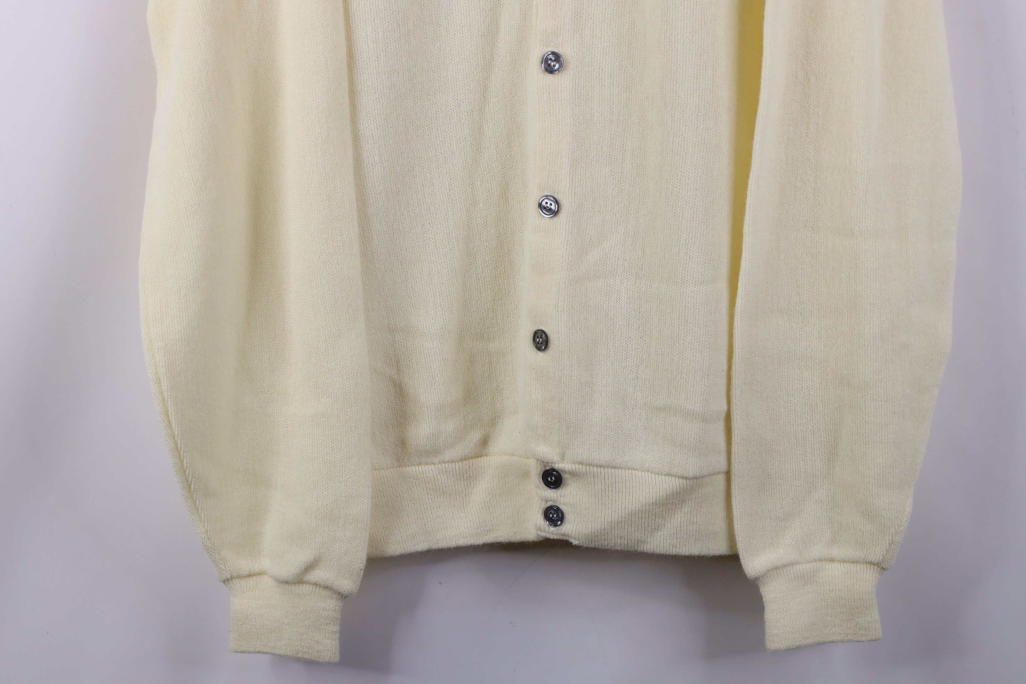 Vintage Vintage 70s Streetwear Knit Cardigan Sweater Pale Yellow USA Size US L / EU 52-54 / 3 - 3 Thumbnail