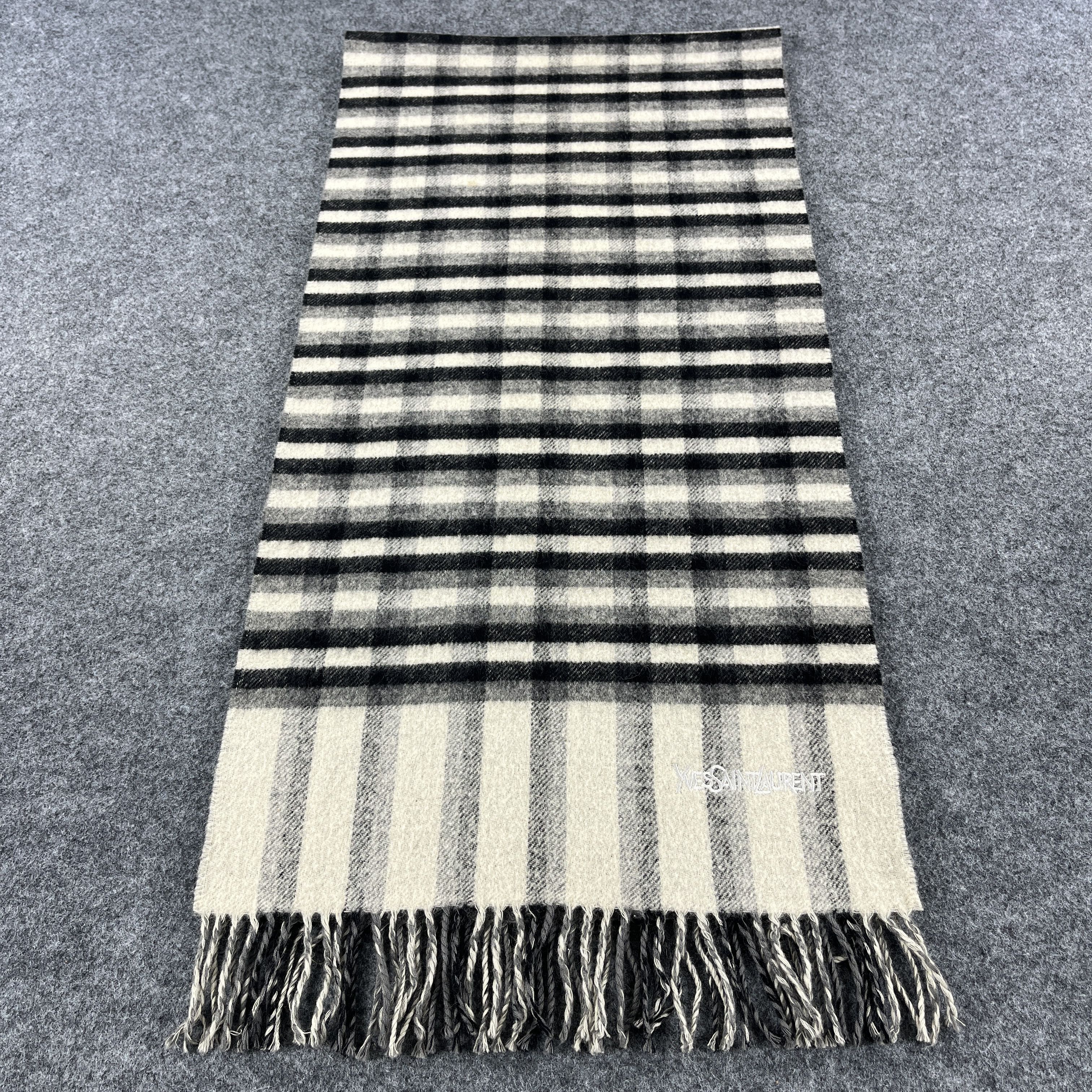 Vintage Yves Saint Laurent Scarf / Muffler / Neckwear T1423 Size ONE SIZE - 2 Thumbnail