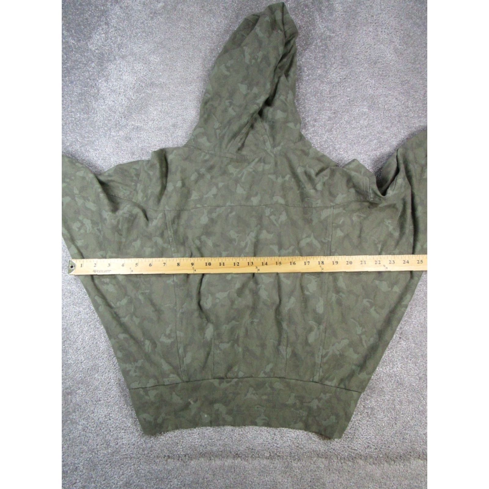 Athleta VINTAGE Athleta Hoodie Women's Small Green Camouflage Activewear Pullover Yoga Cotton Size S / US 4 / IT 40 - 5 Thumbnail