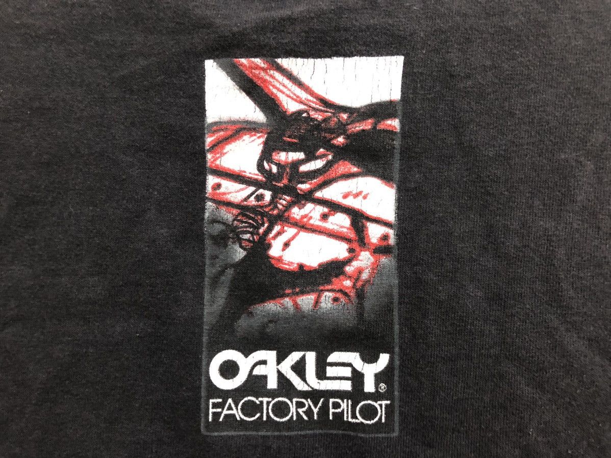 Arts & Science × Oakley × Vintage RARE 🔥 OAKLEY SOFTWARE FACTORY PILOT CYBERPUNK GRAPHICAL TEE Size US S / EU 44-46 / 1 - 9 Thumbnail