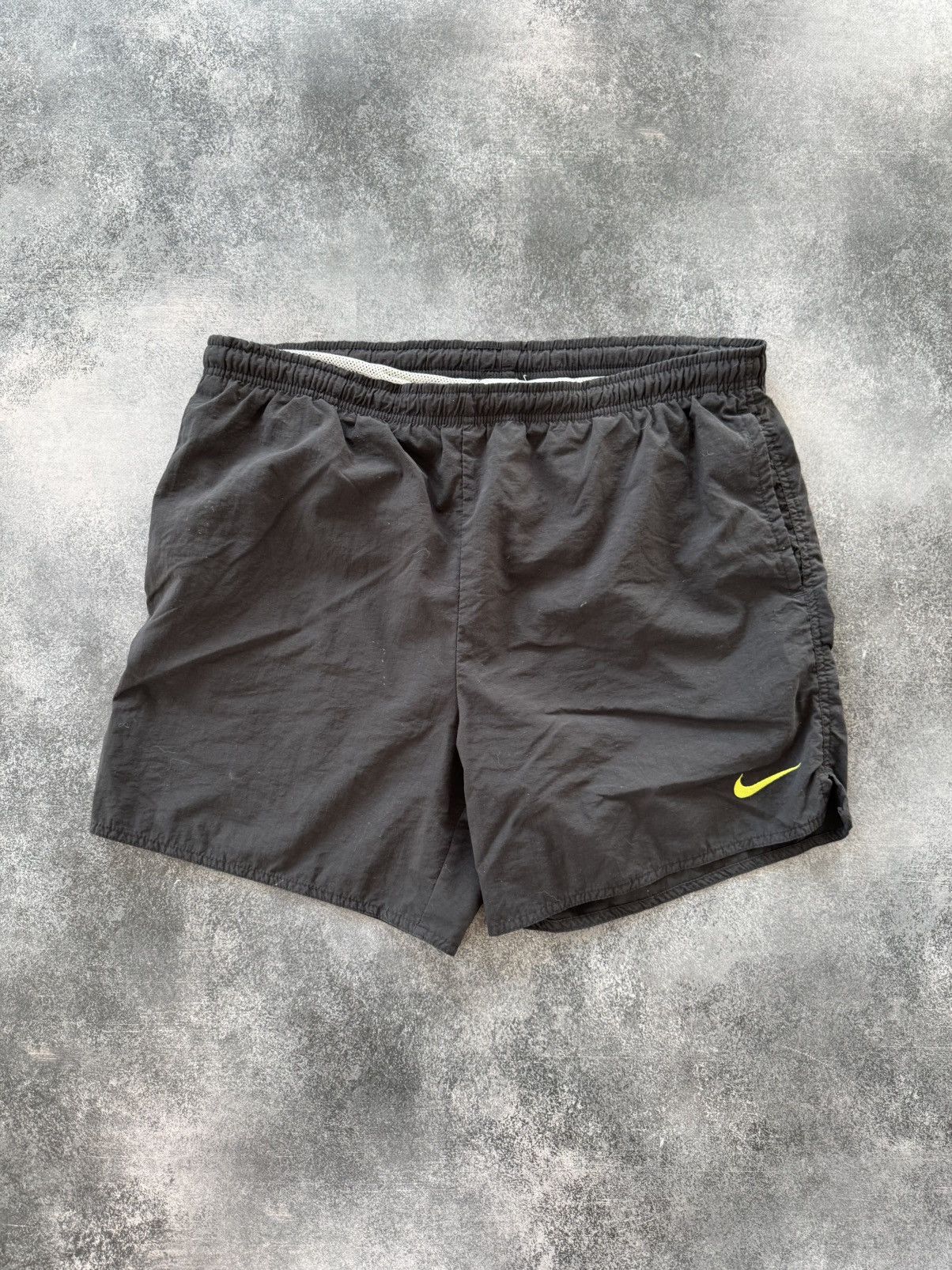 Nike Vintage Nike Big Swoosh Nylon Shorts y2k Size US 32 / EU 48 - 2 Thumbnail
