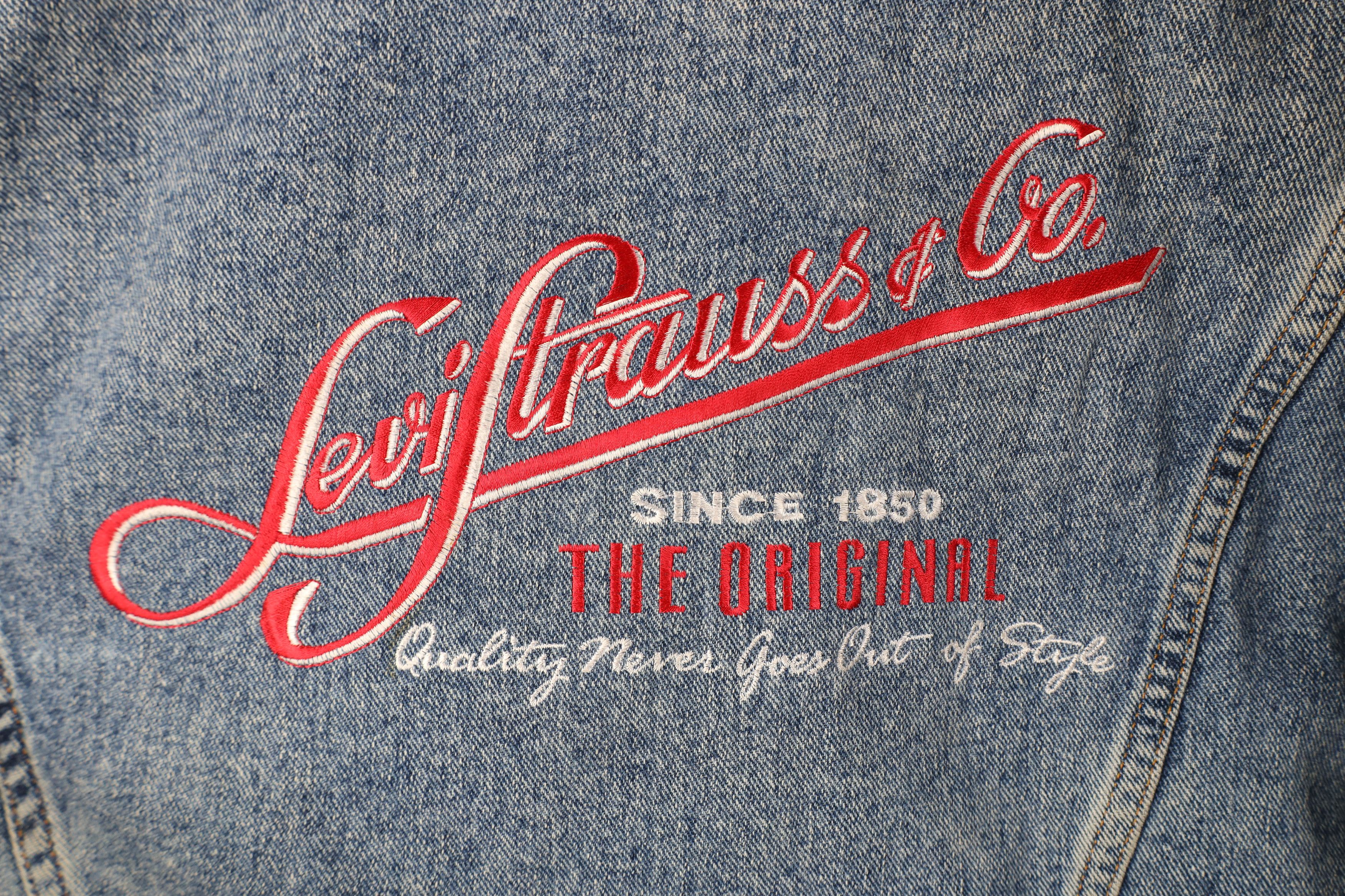 Levi's Vintage 90s Levis Spell Out Denim Trucker Jacket Blue USA Size US L / EU 52-54 / 3 - 10 Thumbnail