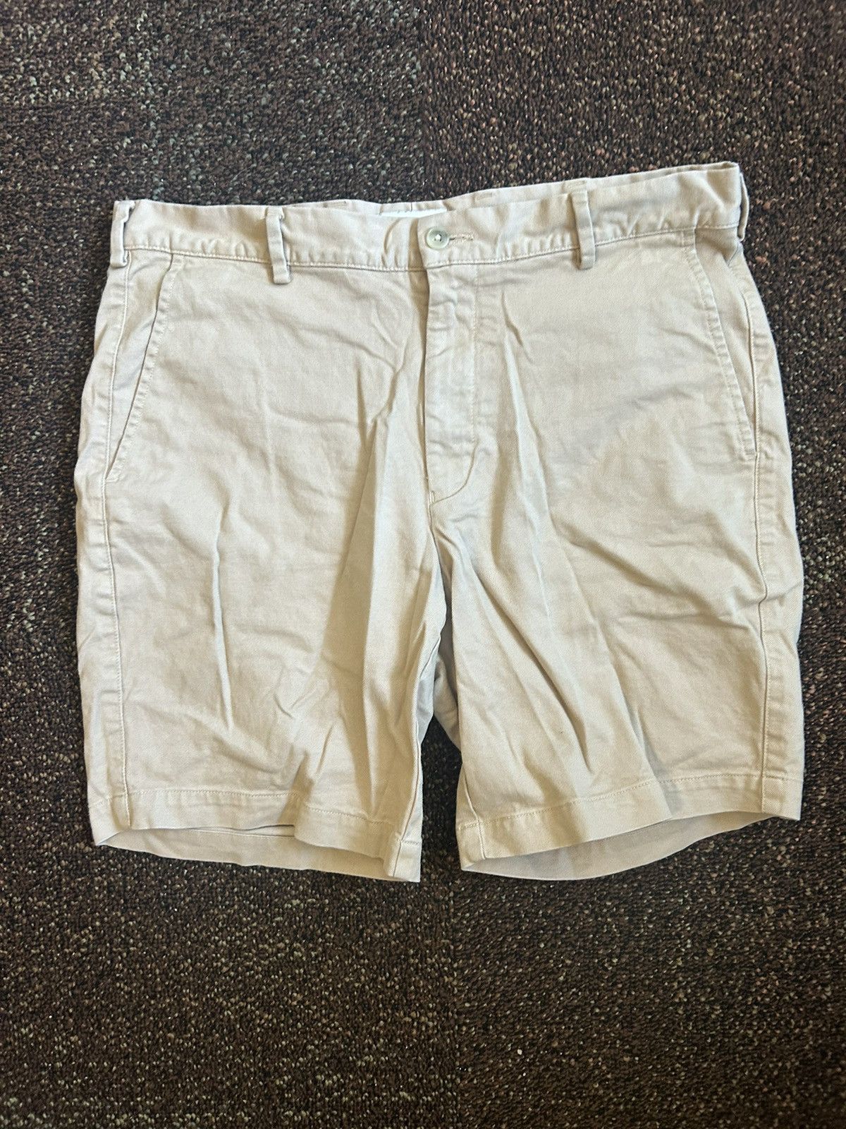 Peter Millar Peter Millar Khaki Shorts Size US 34 / EU 50 - 1 Thumbnail