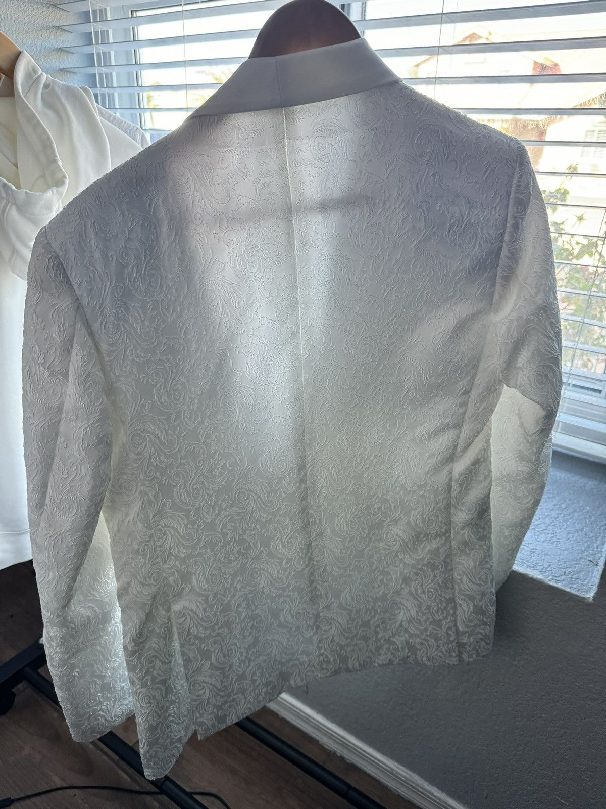 Other White Designed Tuxedo Size 34R - 2 Thumbnail