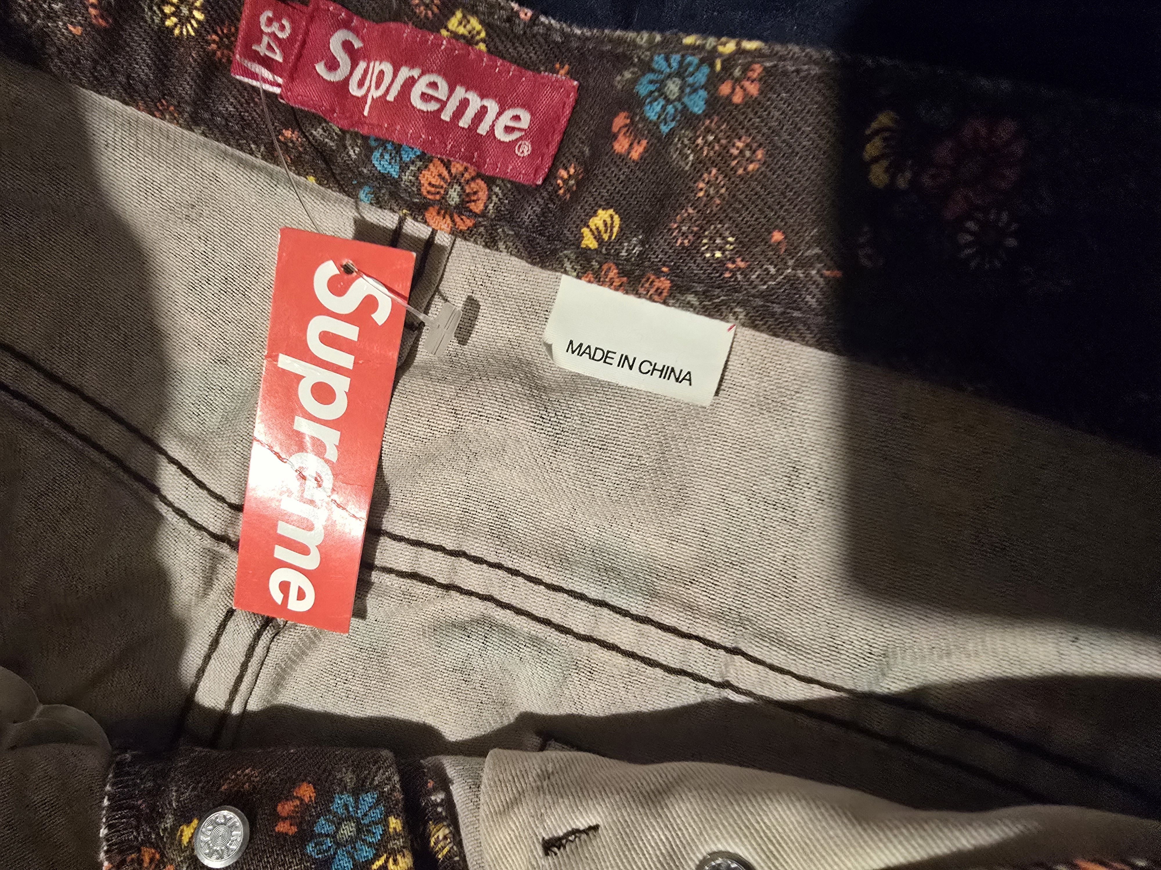 Supreme Supreme Regular Jean 'Flowers' (SS22). Size US 34 / EU 50 - 10 Thumbnail