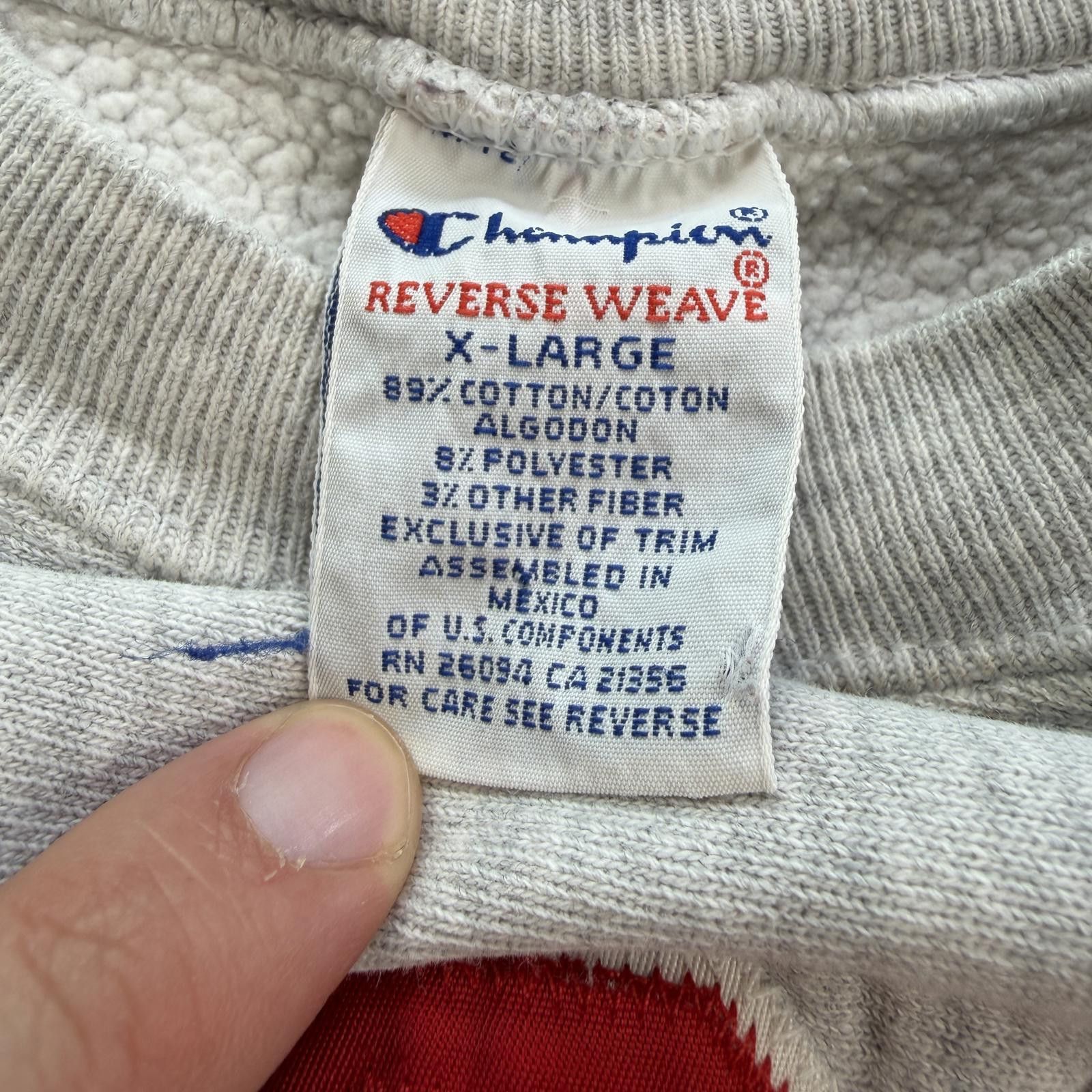 Champion Vintage Wisconsin Badgers Champion Reverse Weave Sweatshirt Size US XL / EU 56 / 4 - 4 Thumbnail