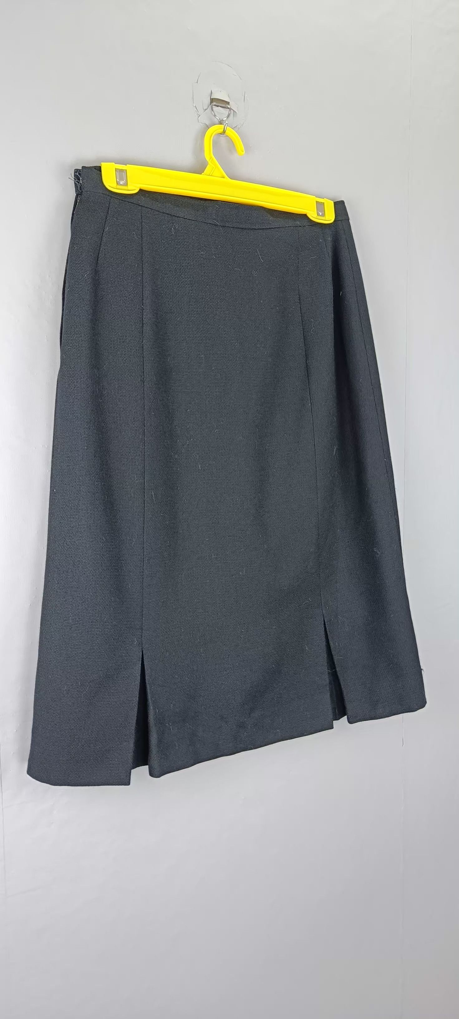 Nina Ricci NINA RICCI PLAIN MIDI SKIRT France fabric Size 34" / US 12 / IT 48 - 4 Thumbnail