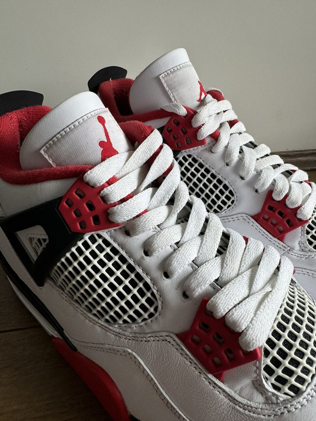 Jordan Brand Jordan 4 Retro Fire Red 2020 Size US 8 / EU 41 - 4 Thumbnail