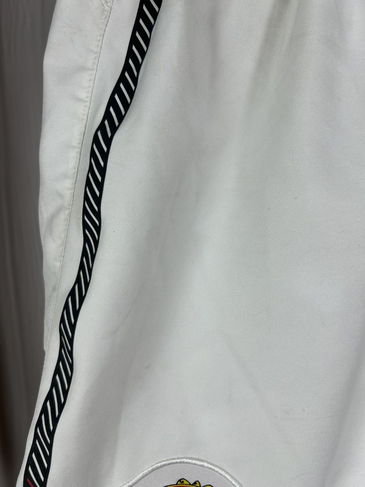Nike NIKE MANCHESTER UNITED 2010/11 SHORTS FOOTBALL SOCCER SIZE M Size US 32 / EU 48 - 7 Thumbnail