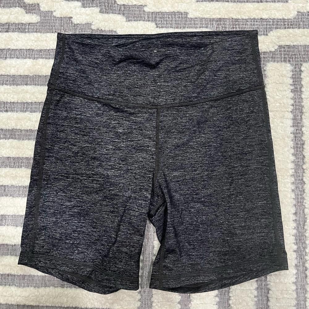 Designer Athleta biker shorts size medium Size 32" / US 10 / IT 46 - 1 Thumbnail