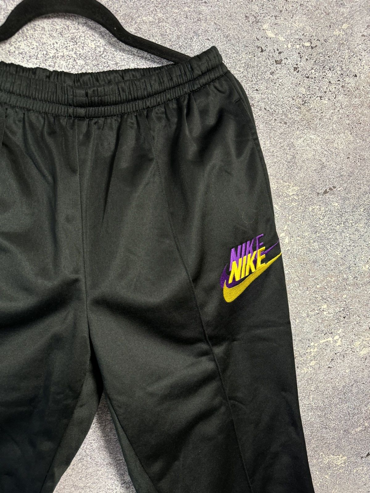 Japanese Brand × Nike × Vintage Vintage 90’s Nike sweatpants y2k oldmoney travis Size US 33 - 8 Thumbnail