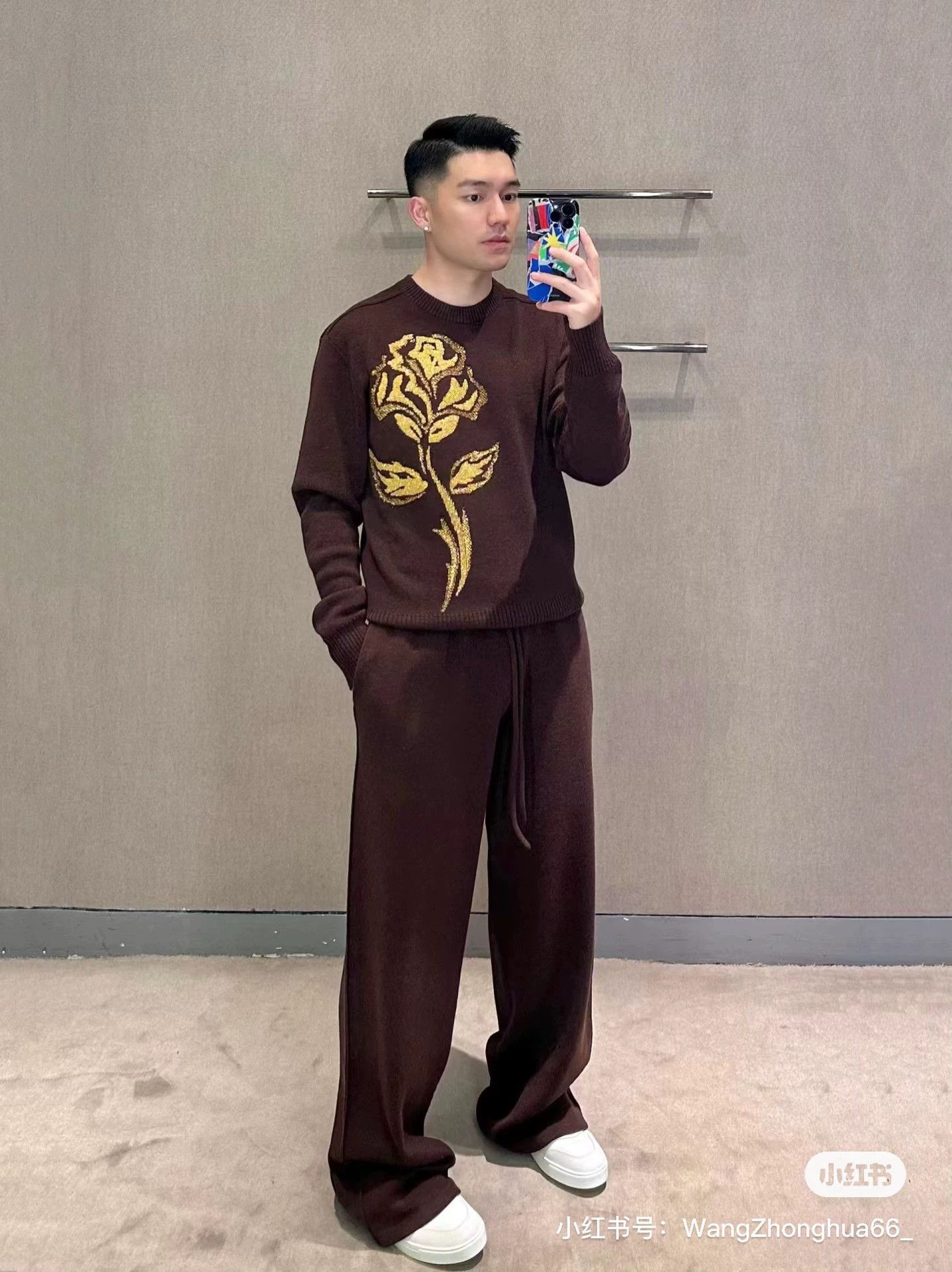 Burberry Burberry Men's Embroidered Rose Wool Sweater & Sweatpants Size US L / EU 52-54 / 3 - 4 Thumbnail