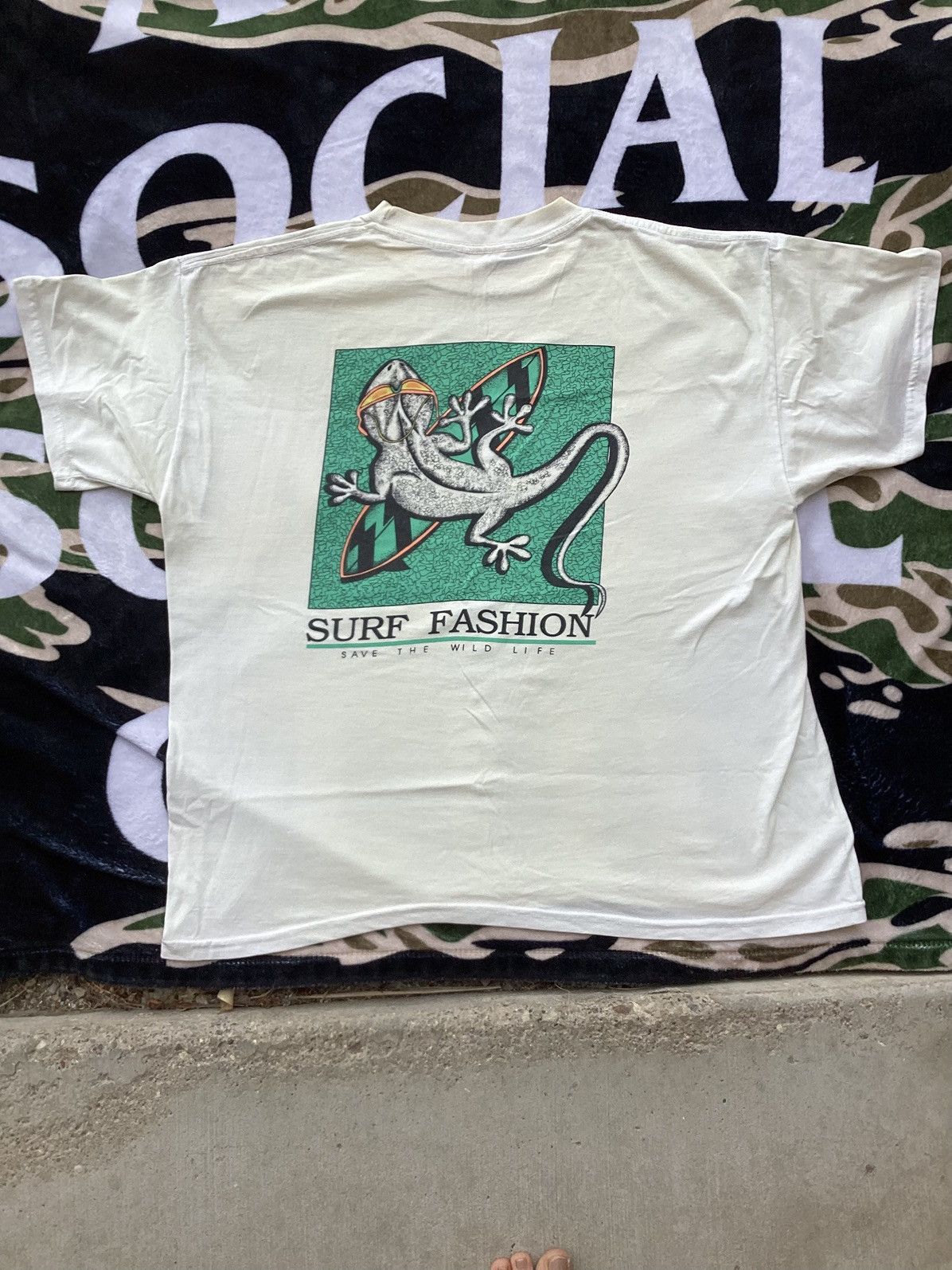 Other × Vintage Vtg 90s Mexico surf fashion save wildlife lizard surfboard T Size US M / EU 48-50 / 2 - 1 Thumbnail