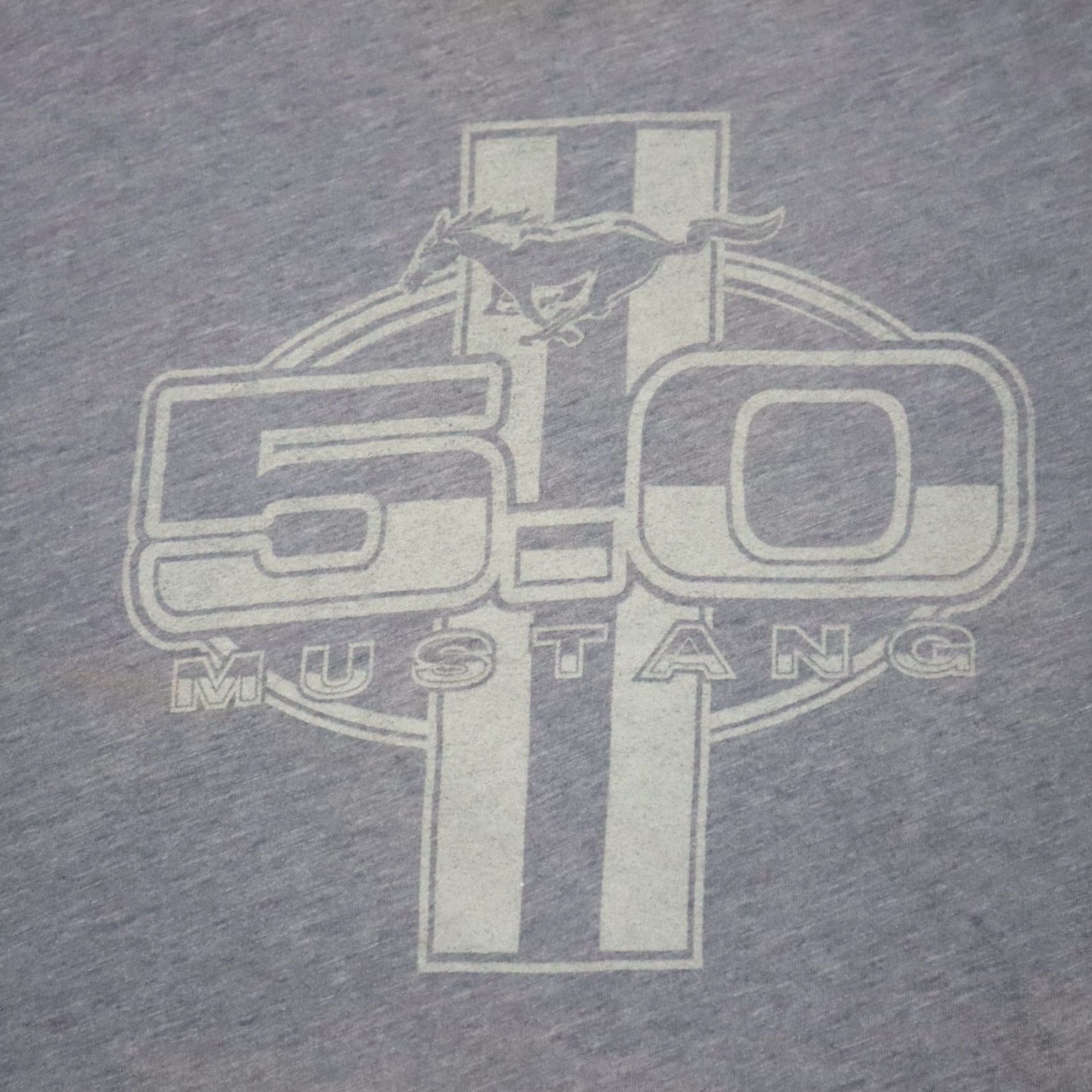 Gap Ford Mustang Racing Emblem Logo Graphic Tee Shirt Adult Men M Gray Cotton Shirt Mens M Ford Mustang Racing Emblem Logo Graphic Tee Size US M / EU 48-50 / 2 - 2 Thumbnail