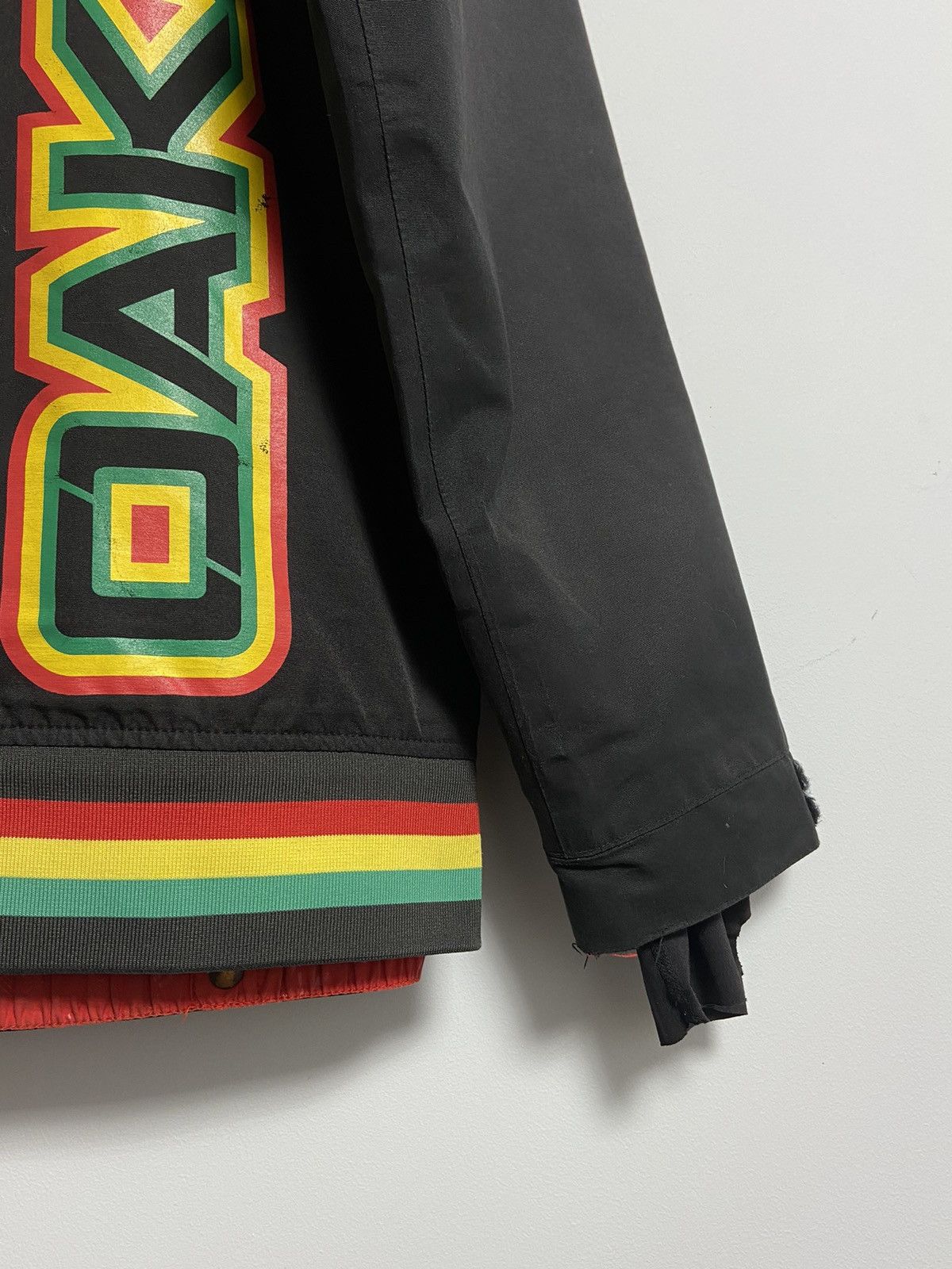 Vintage Oakley Vintage Jacket Y2K Style Logo hype Size US S / EU 44-46 / 1 - 13 Thumbnail