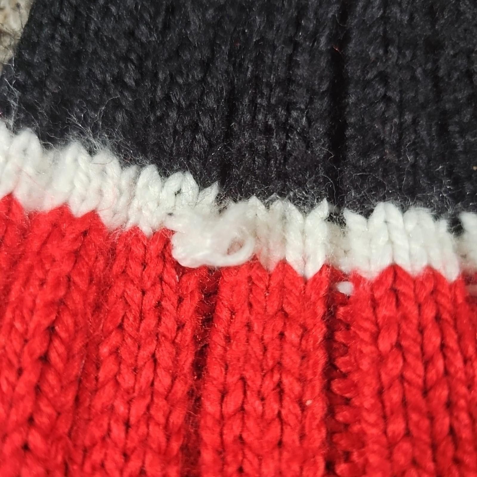 Columbia Wisconsin Badgers Columbia Winter Beanie Pom Hat Size ONE SIZE - 6 Thumbnail
