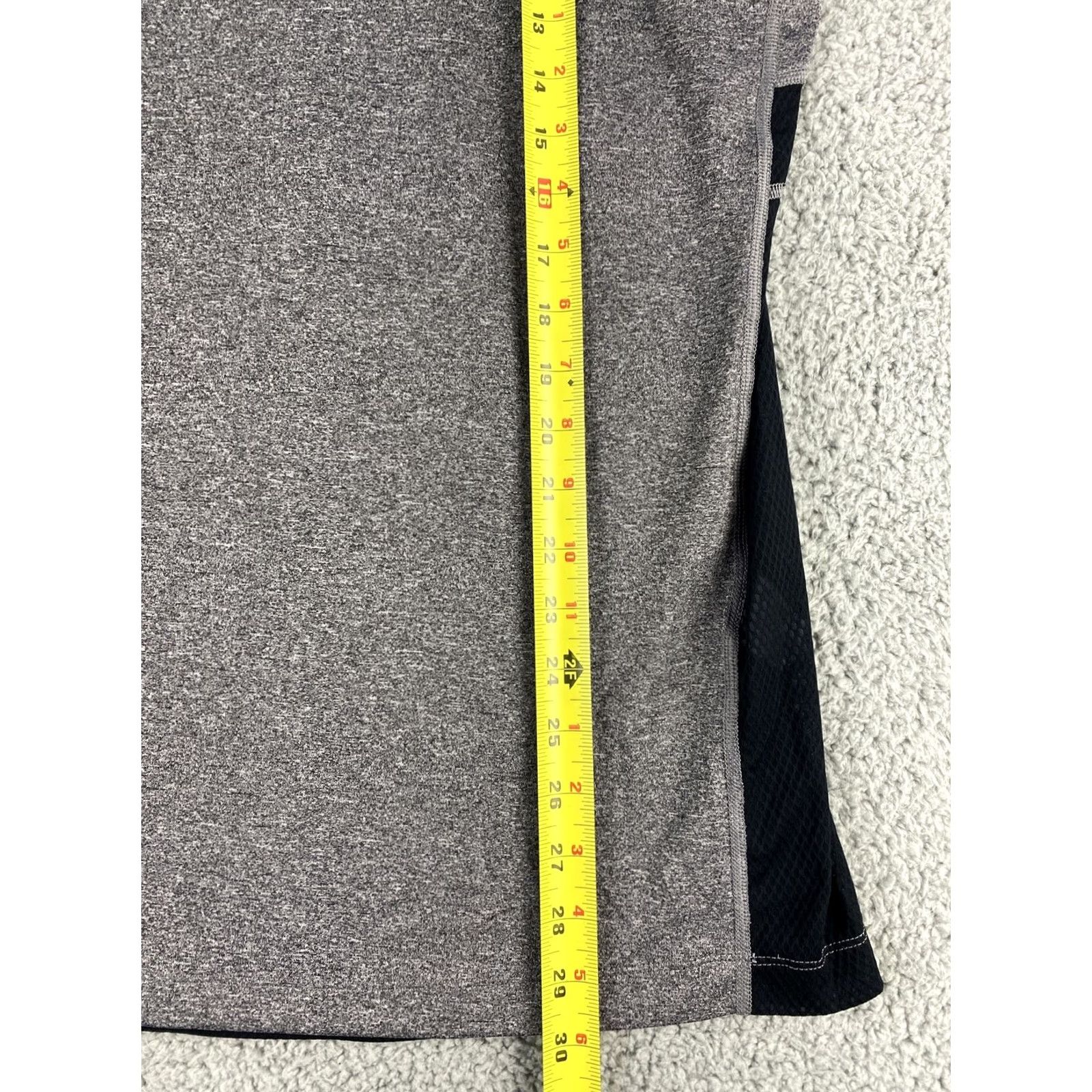 Vintage Zoot Women’s XL Gray Running Tank Top Racerback Reflective Trim Breathable Knit Sleeveless Athletic Activewear Shirt Slide? Size XL / US 12-14 / IT 48-50 - 5 Thumbnail