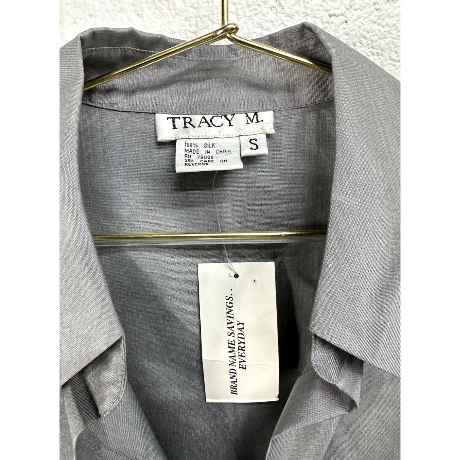 Vintage TRACY M. Silk Long Sleeve Button-Up Shirt Women’s Small NEW Silver Gray Size S / US 4 / IT 40 - 3 Thumbnail