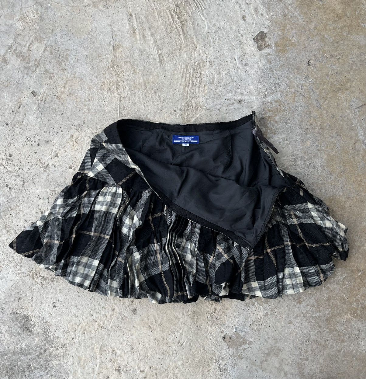 Burberry Burberry Blue Label Nova Plaid Flare Mini Skirt Size 38 Size 38" / US 16 / IT 52 - 5 Thumbnail