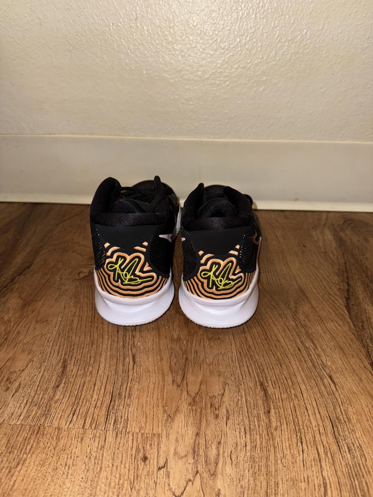 Nike Nike Kyrie 7 Ripple Effect (GS) Size US 5 / EU 37 - 4 Thumbnail