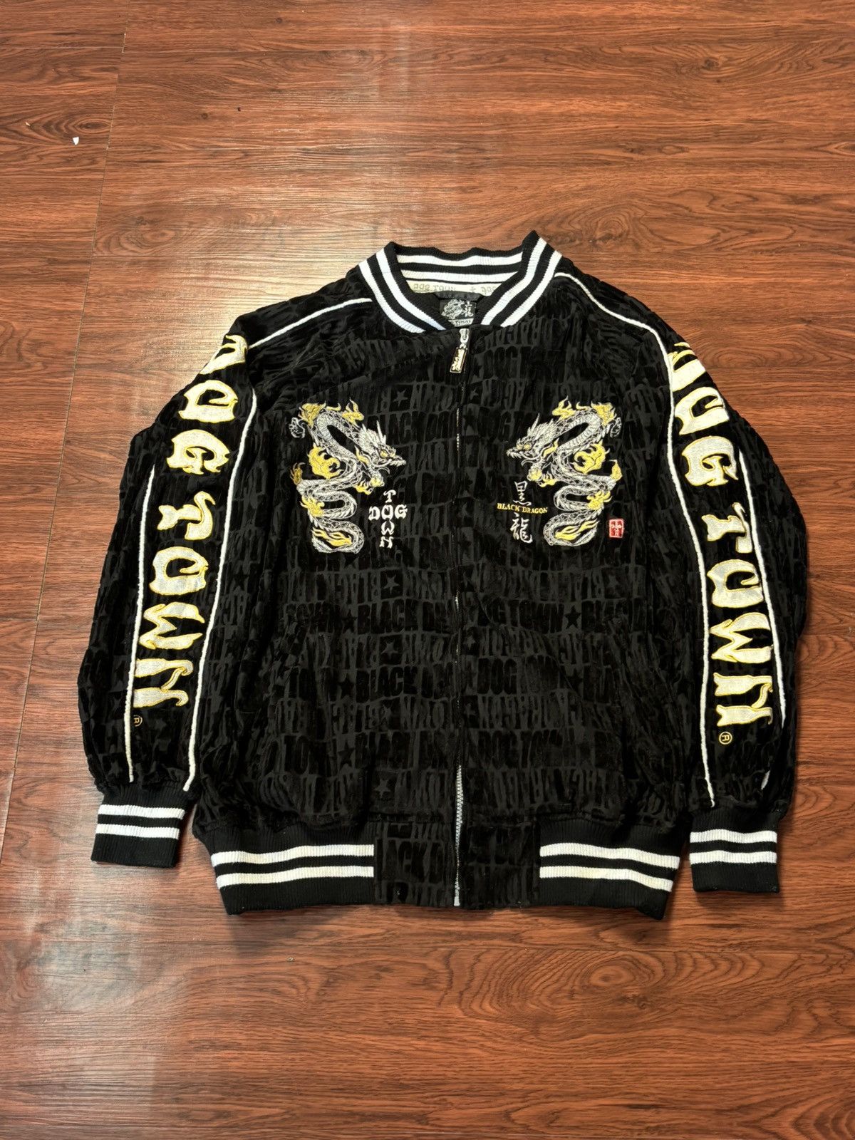 Dogtown Dogtown velvet light jacket Size US XL / EU 56 / 4 - 1 Thumbnail