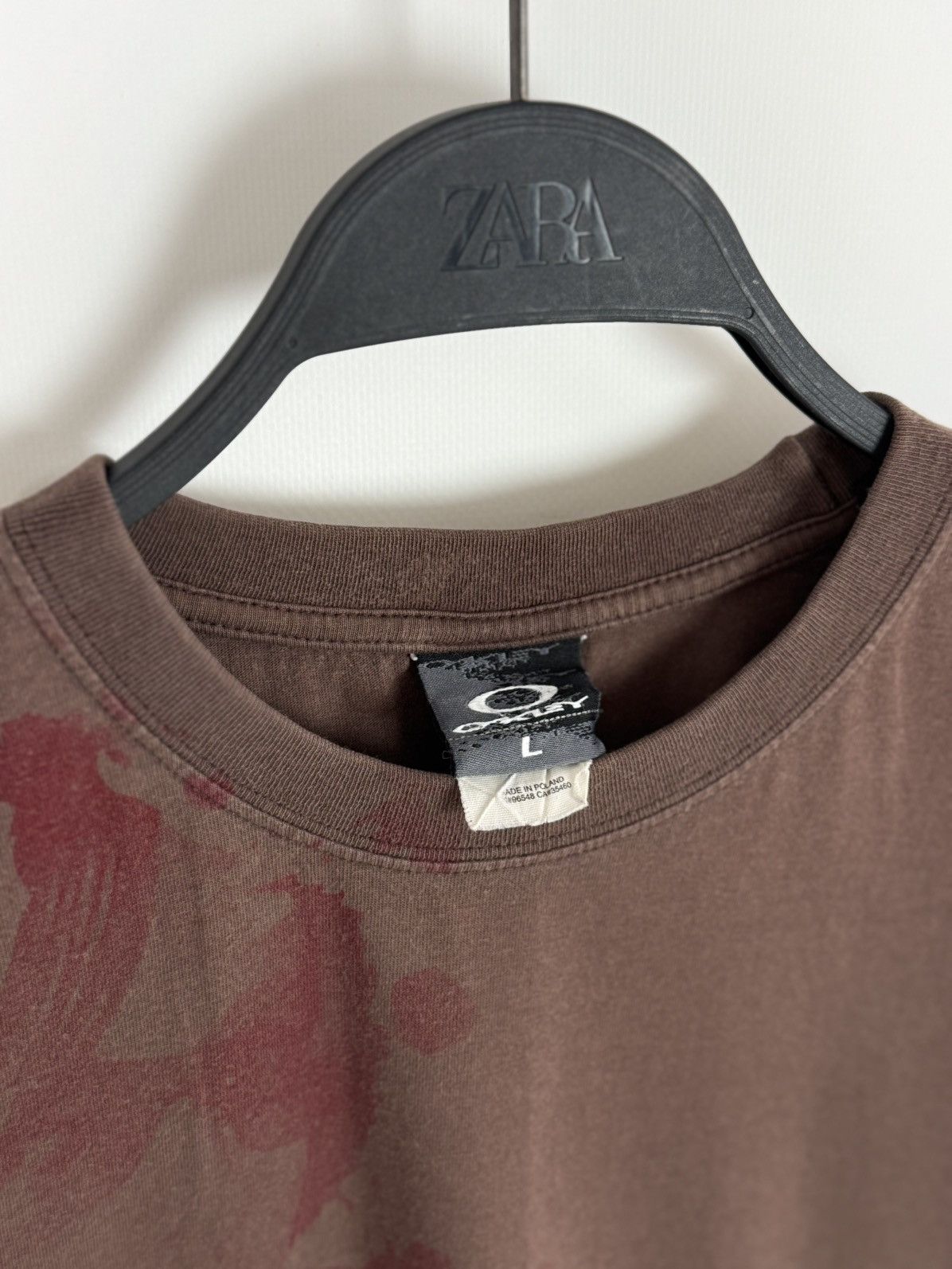 Vintage Y2K Vintage Distressed Oakley Face Graphic Brown T-Shirt Size US L / EU 52-54 / 3 - 5 Thumbnail