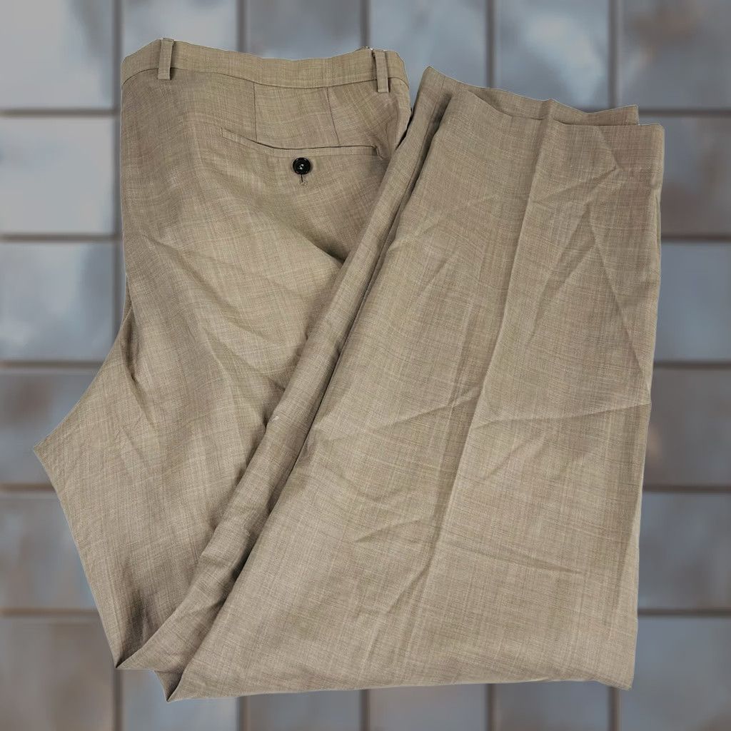 Hugo Boss Hugo Boss Dress Pants Beige Wool Flat Front Formal 40 x 31 Mens Regular Inseam 31 Boy? Size US 40 / EU 56 - 1 Thumbnail