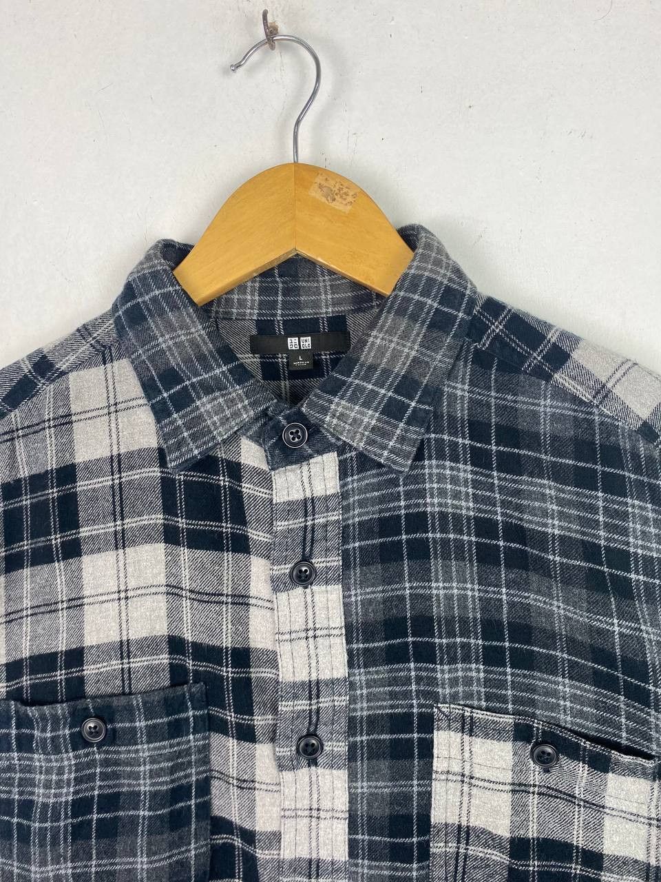 Flannel uniqlo japanese brand patchworks flannel shirt nice design Size US L / EU 52-54 / 3 - 2 Thumbnail