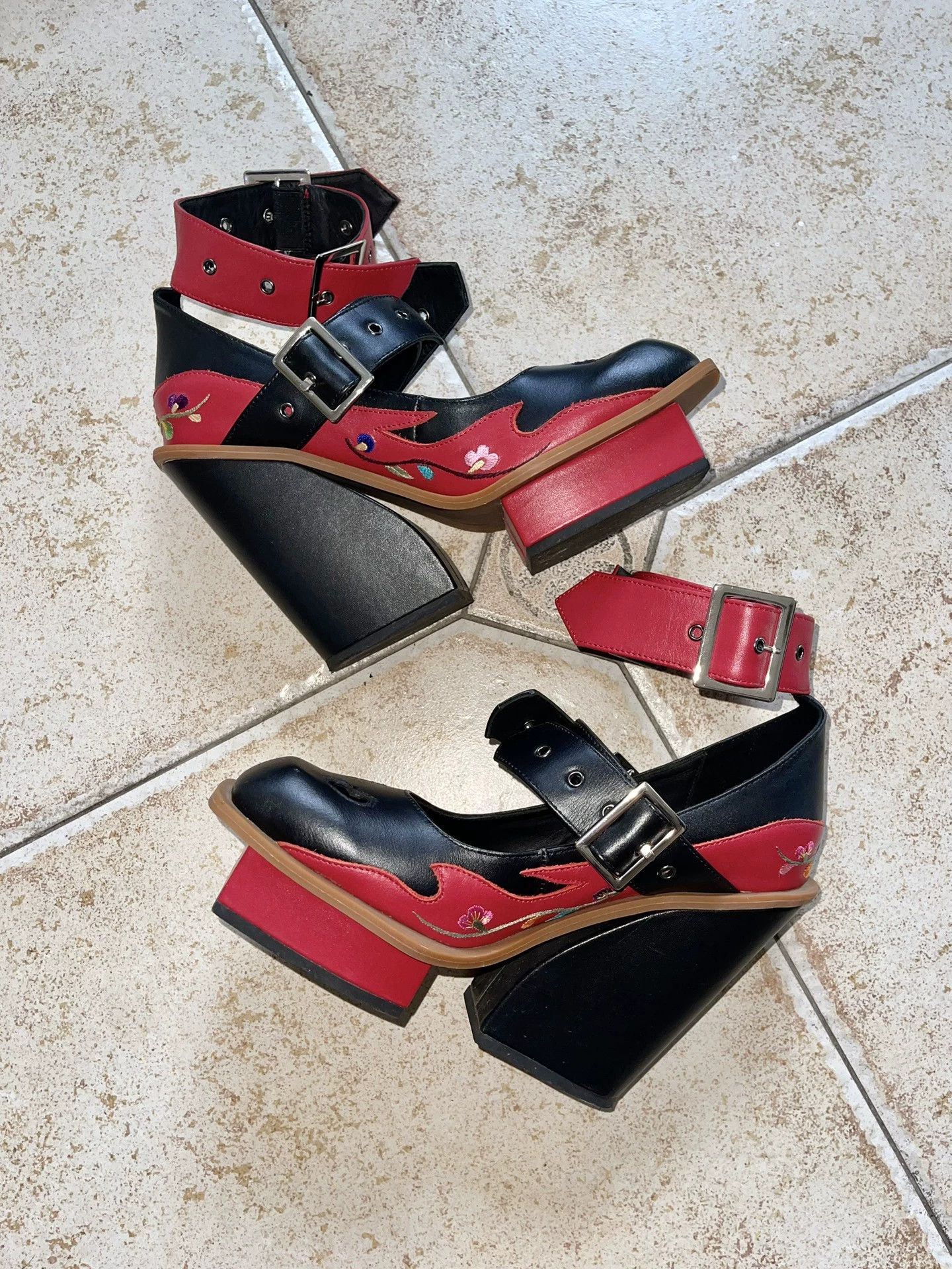 Buffalo David Bitton 022397BLUFF Flame Geta Embroidered Platform Cutout Heels Size US 7.5 / IT 37.5 - 1 Thumbnail