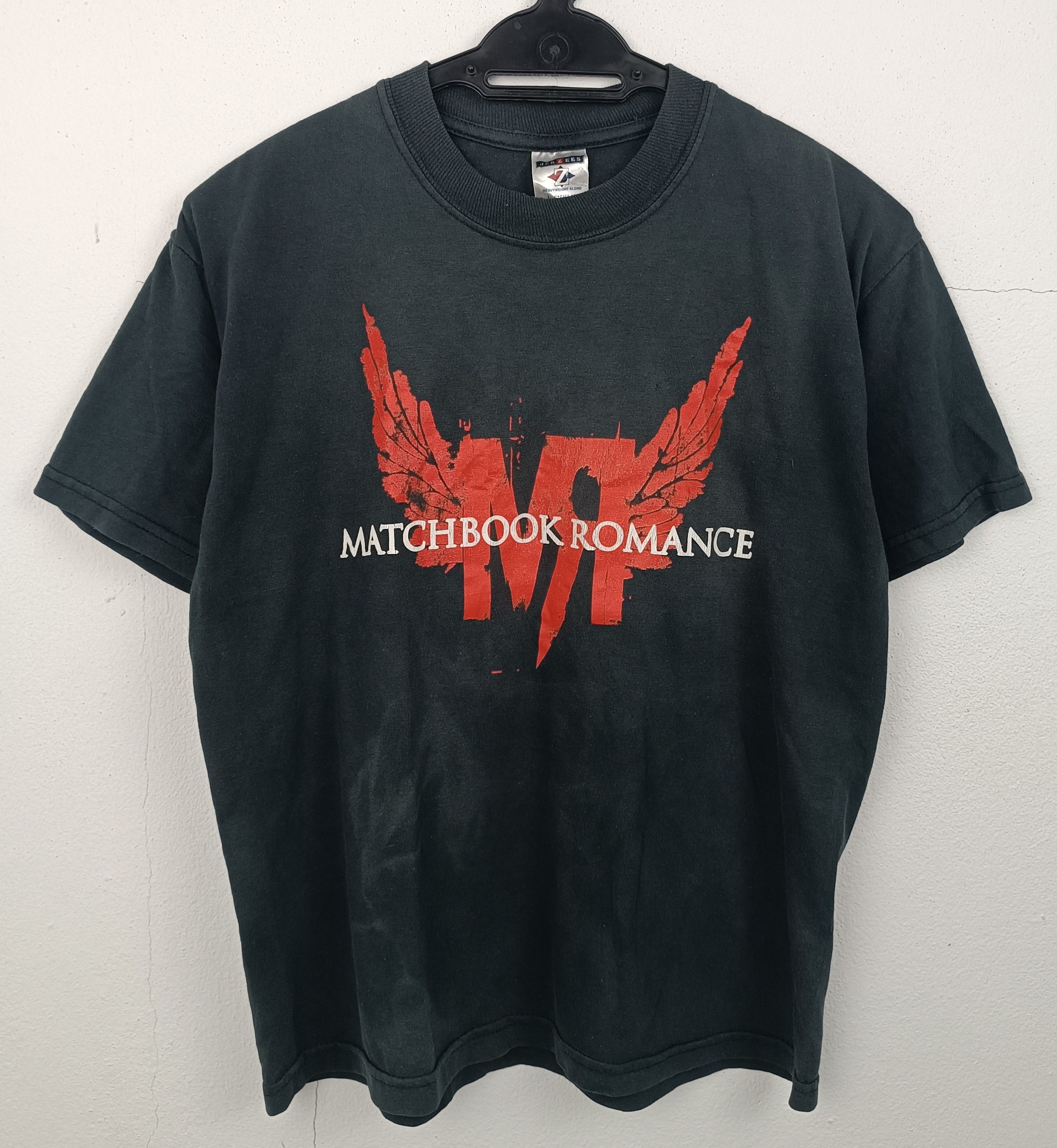 Band Tees THRASHED FADED VINTAGE 2000s MATCHBOX ROMANCE CROP y2k rufio Size US M / EU 48-50 / 2 - 3 Thumbnail