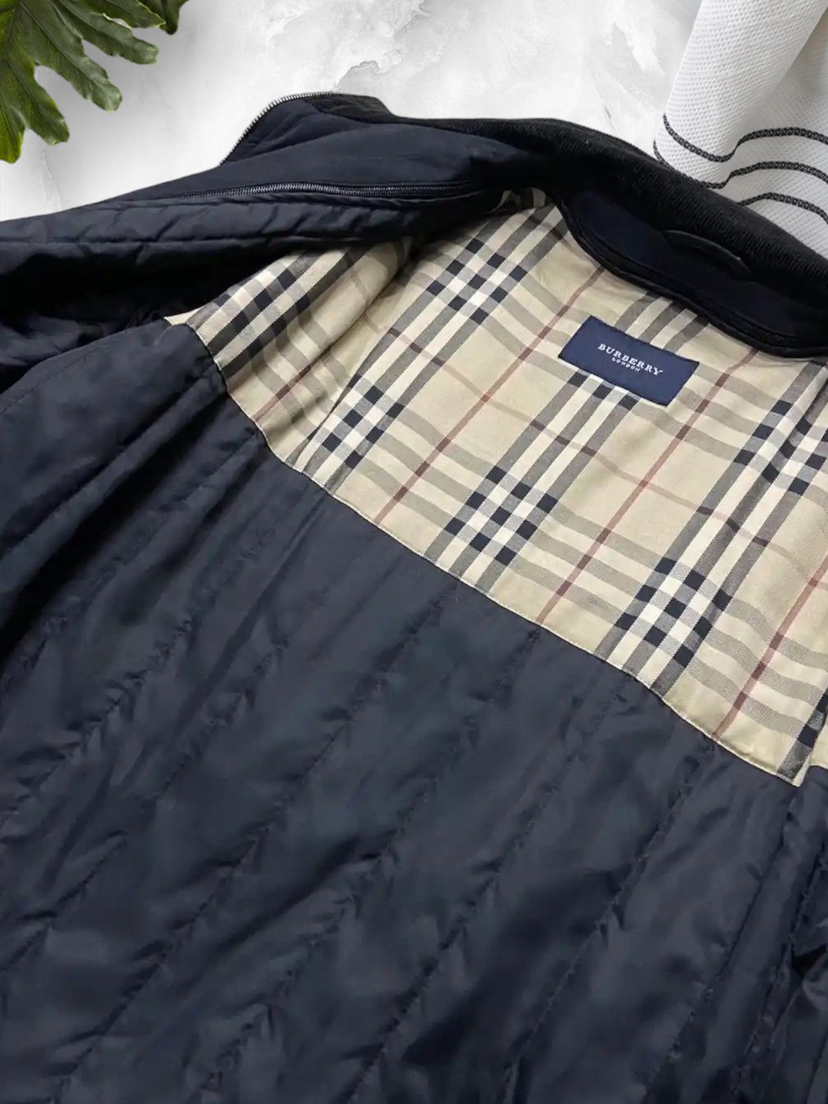 Burberry × Vintage Vintage Burberry Nova Check Velvet Bomber Jacket Size US L / EU 52-54 / 3 - 11 Thumbnail