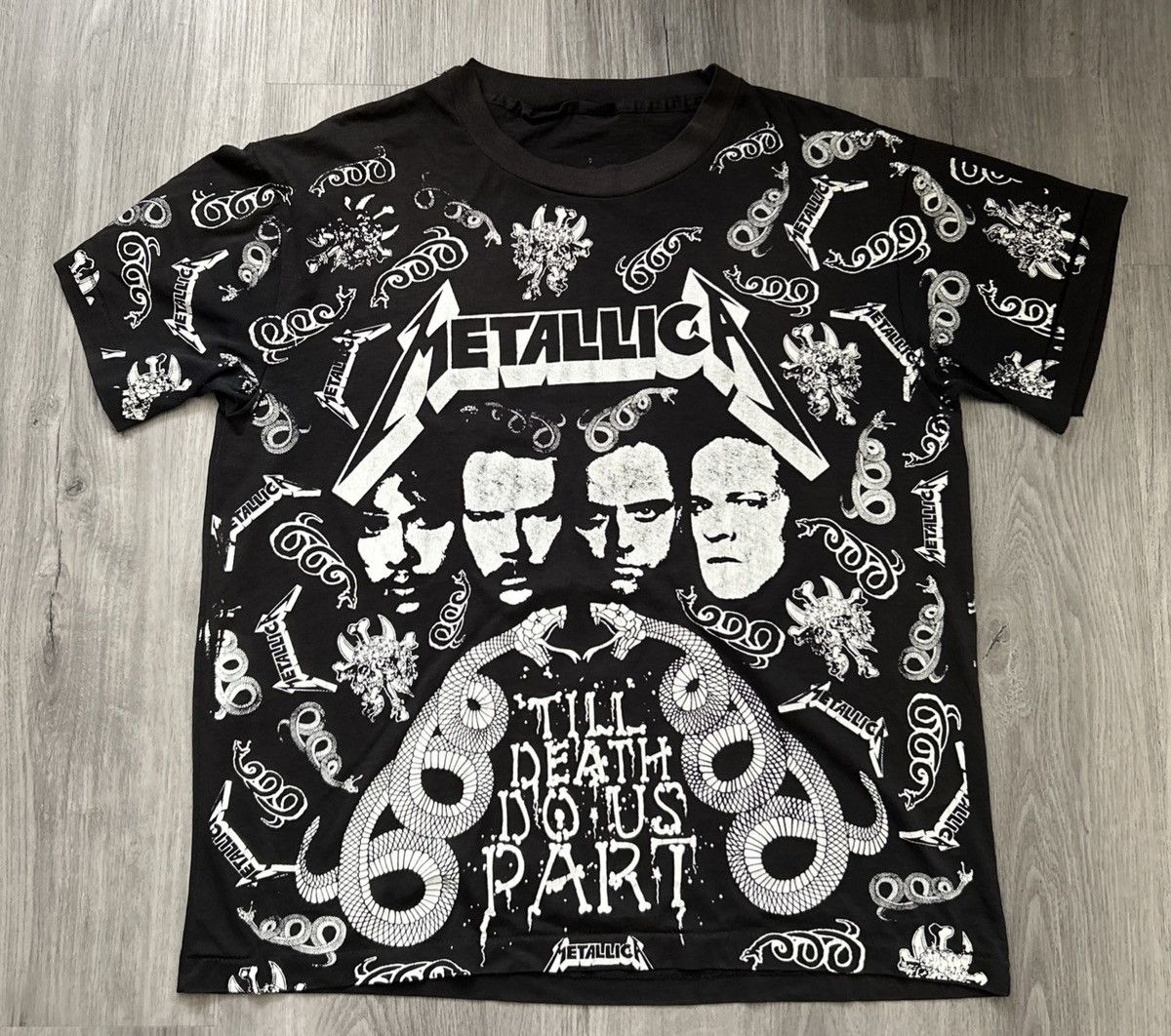 Vintage Vintage 80s GRAIL Euro Metallica AOP “Till Death Do Us Part” Size US XL / EU 56 / 4 - 1 Thumbnail