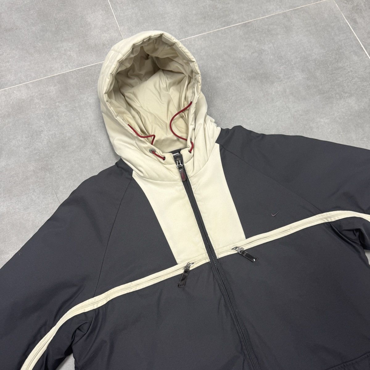 Nike Vintage Nike Nylon Insulated Hooded Jacket 90s Men Size M Size US M / EU 48-50 / 2 - 8 Thumbnail