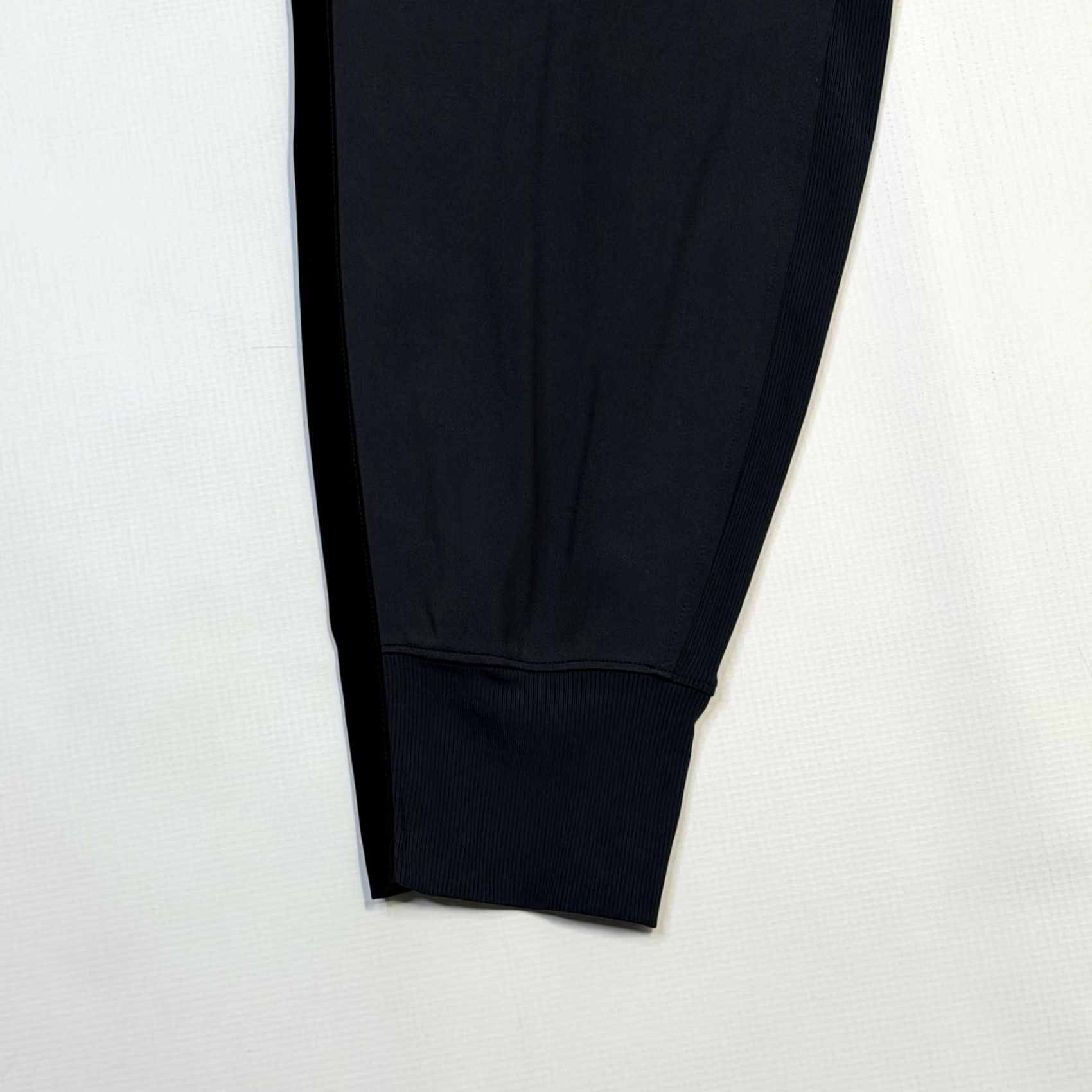 Athleta ATHLETA Women Jogger Black High Rise Rib Waist Pockets Zip Pocket Tapered 27in Inseam XS-XL Activewear Jogger Womens Size 40" / US 18 - 3 Thumbnail