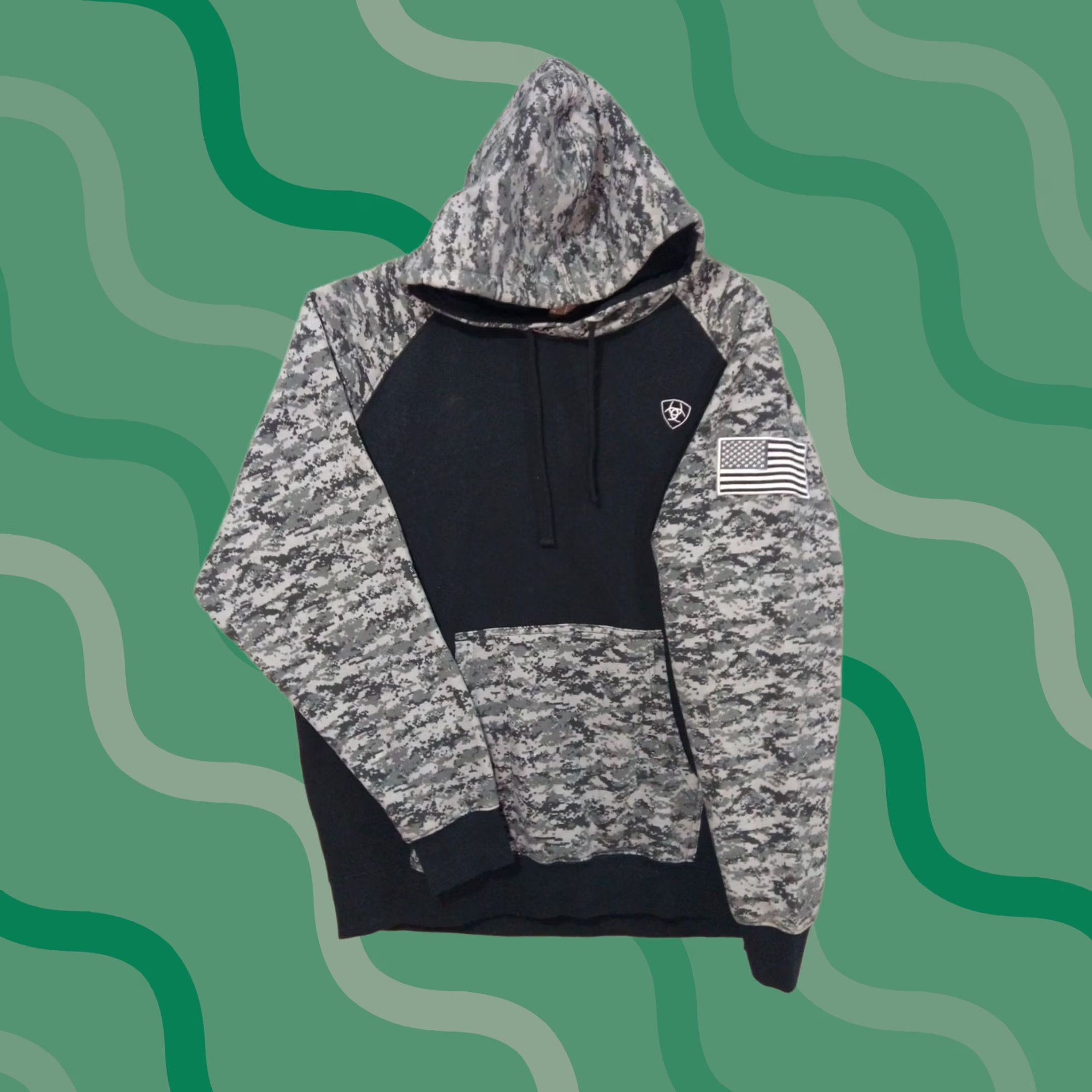 Ariat Ariat Hoodie Mens Large Black Digital Camo Patriot Pullover Flag Sweatshirt Size US L / EU 52-54 / 3 - 1 Thumbnail