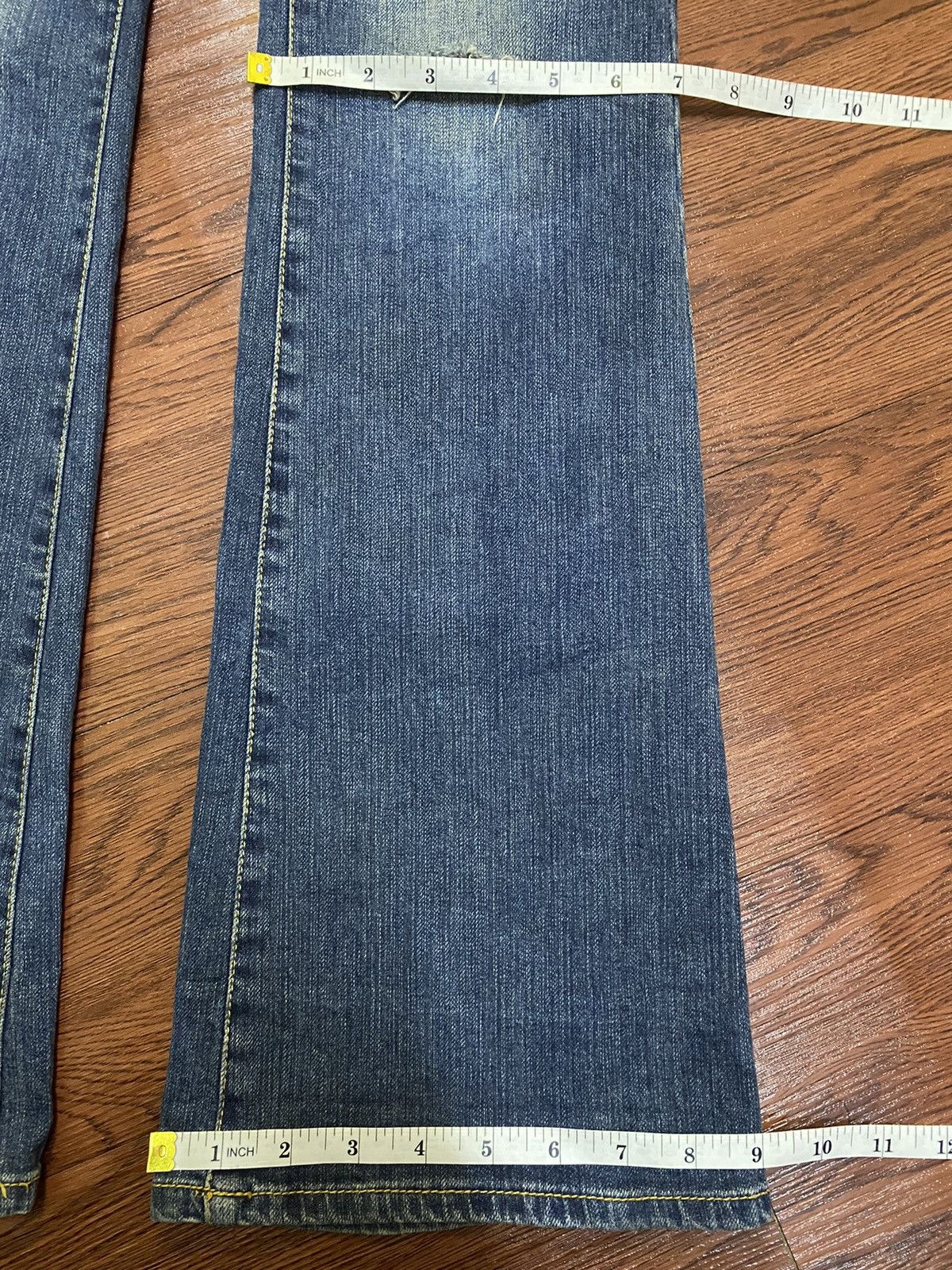 Japanese Brand Vintage Japanese Blue Wash Distressed Denim Flare Jeans Size US 31 - 14 Thumbnail