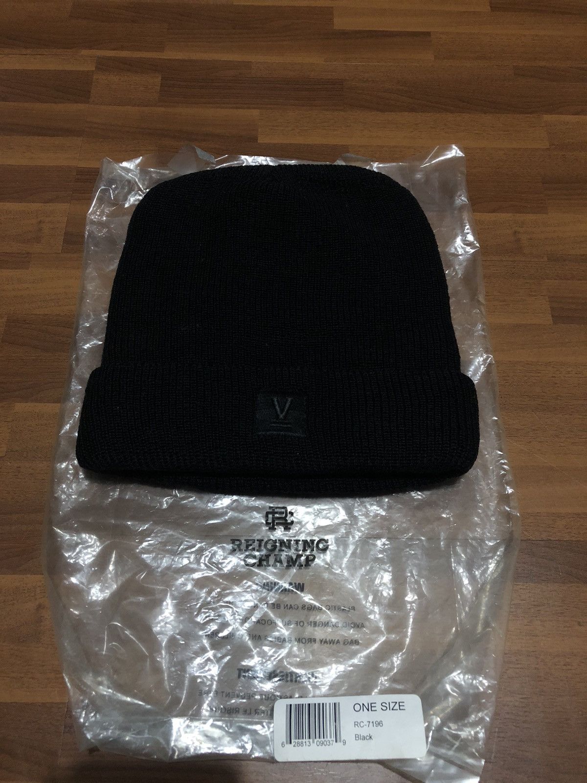 Reigning Champ × SOAR Running × UVU Reigning champ X Victory Beanie black Size ONE SIZE - 1 Thumbnail
