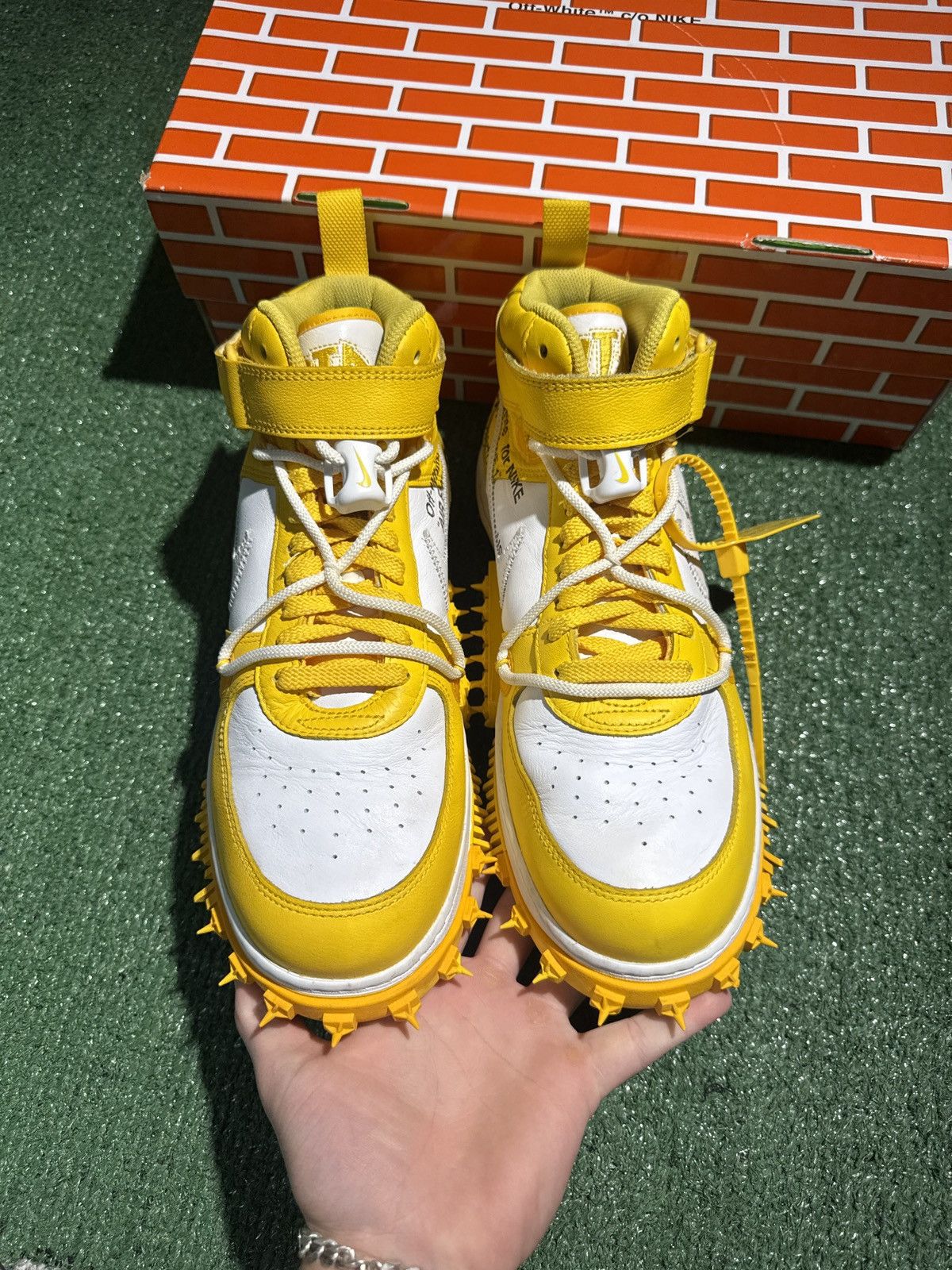 Nike × Off-White Nike air force 1 mid sp off white varsity maize Size US 10.5 / EU 43-44 - 2 Thumbnail