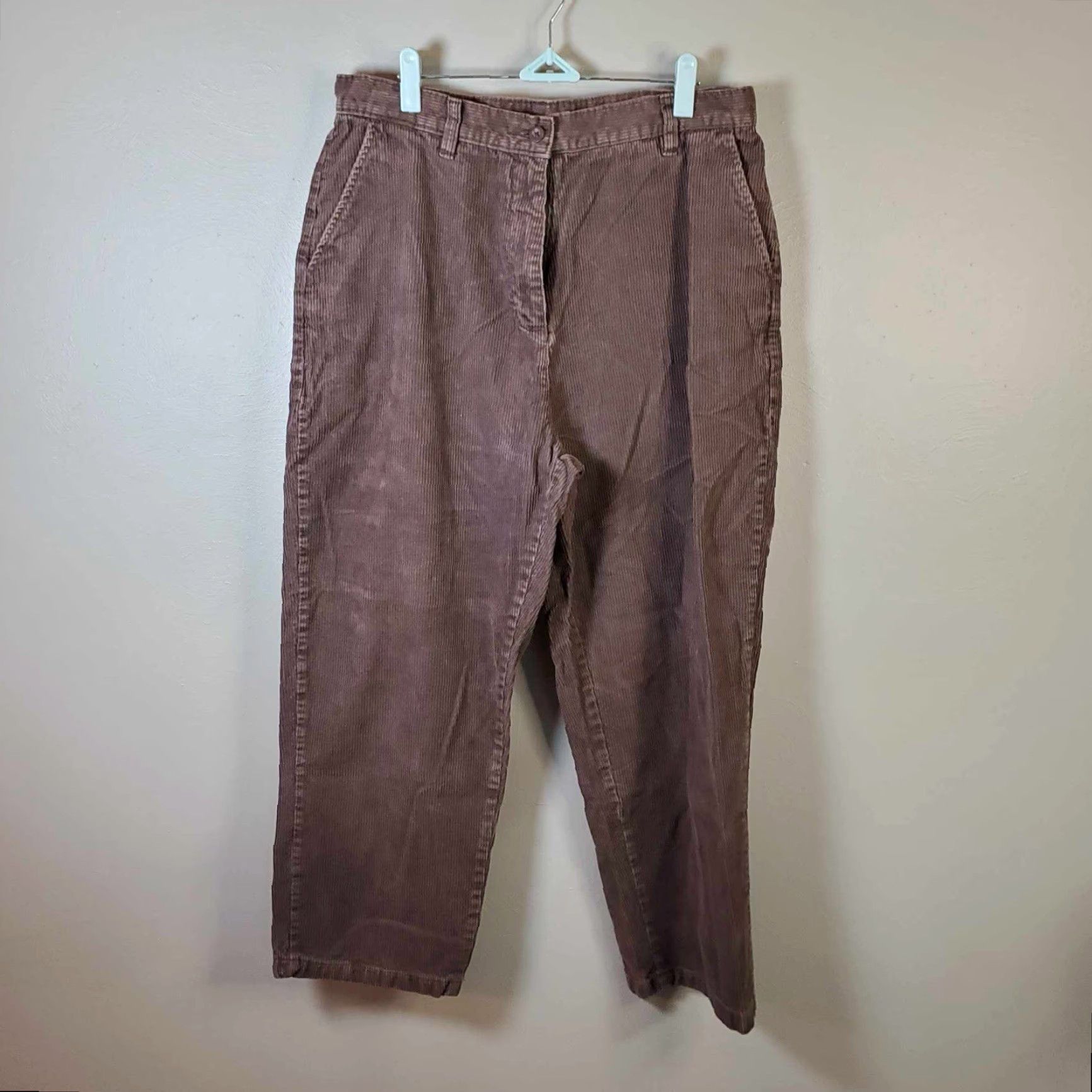 Vintage VINTAGE Woolrich Pants Women 14 Dark Chocolate Brown Corduroy High Waist 30 in Inseam 31 in Waist Tapered Chino 80s 90s Outdoor Womens Size 36" / US 14 / IT 50 - 8 Thumbnail