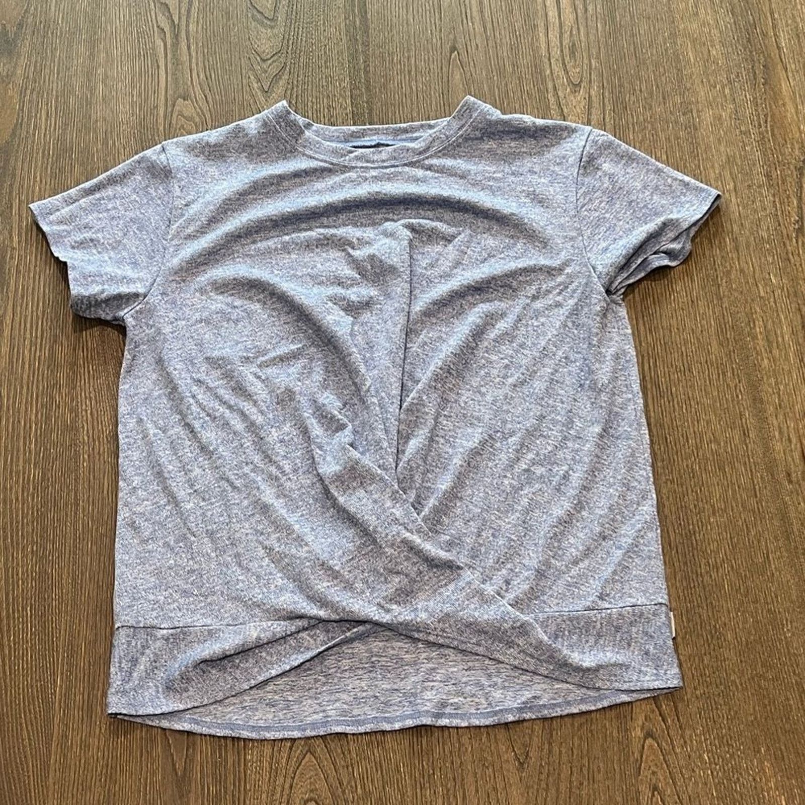 Eddie Bauer NWOT Eddie Bauer Light Short Sleeve Athletic Shirt Size S Size S / US 4 / IT 40 - 1 Thumbnail