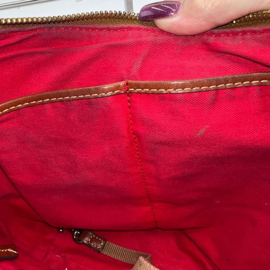 Dooney & Bourke Dooney & Bourke Pebble Grain Zipper Pocket Sac with matching Wallet Size ONE SIZE - 13 Thumbnail