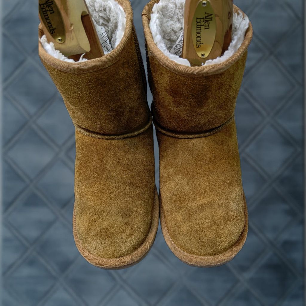 Ugg VINTAGE Koolaburra by UGG Koola Short Boots Womens 3 35 Beige Suede Sherpa Boots Winter Snow Womens Shoes Size 26" / US 2 / IT 38 - 1 Thumbnail