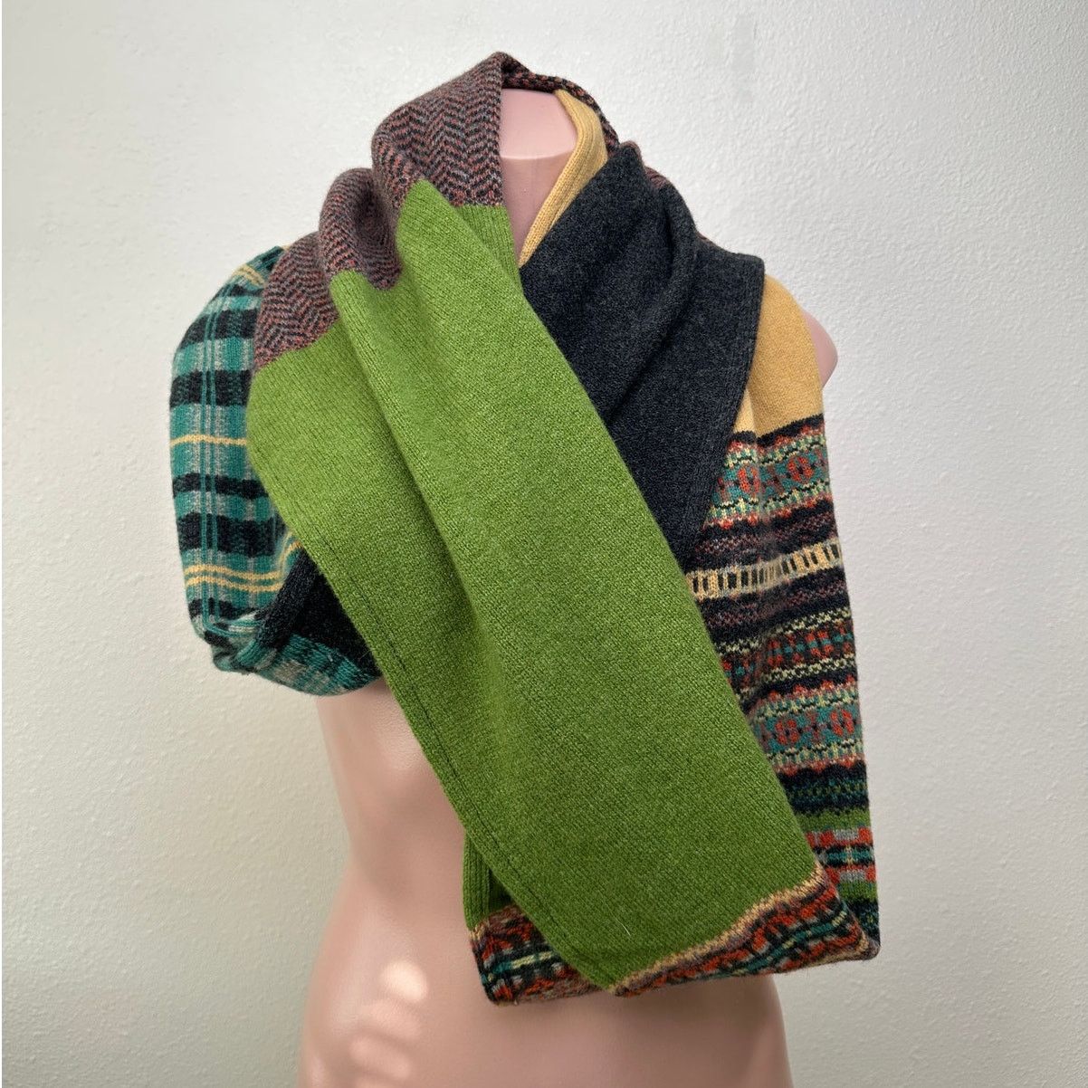 Other Eribé Wool Infinity Scarf Made in Scotland Multicolor Size ONE SIZE - 1 Thumbnail