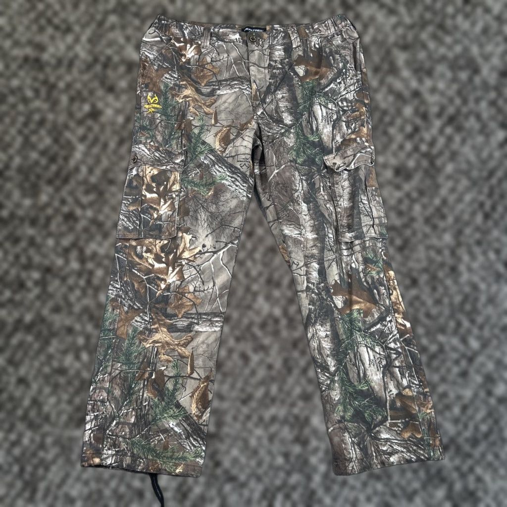 Realtree Realtree Mens XL Pants Green Camouflage 40-42 Pockets Cargo Hunting Outdoor Classic Style Ankle Straight Bagged? No. Size US 40 / EU 56 - 1 Thumbnail