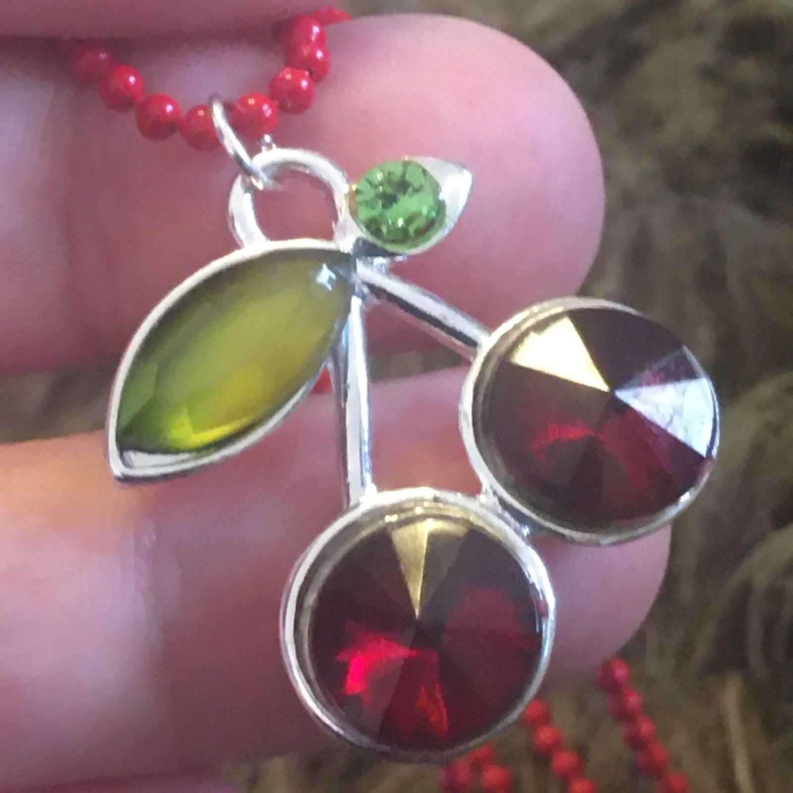 Jewelry Colorful stone cherry pendant on beaded chain Size ONE SIZE - 6 Thumbnail