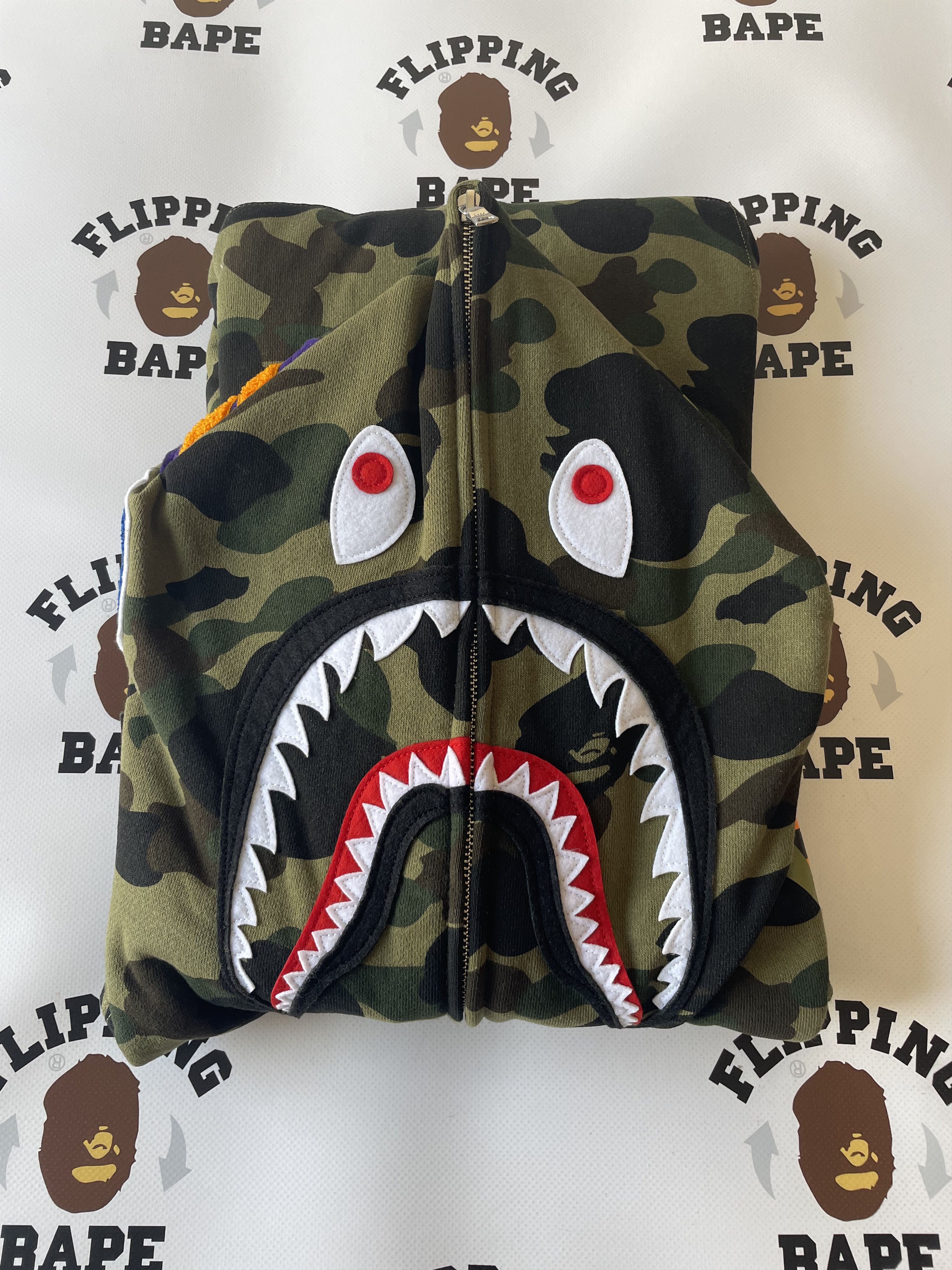 Bape 1ST CAMO SHARK FULL ZIP HOODIE (2022) Size US L / EU 52-54 / 3 - 3 Thumbnail